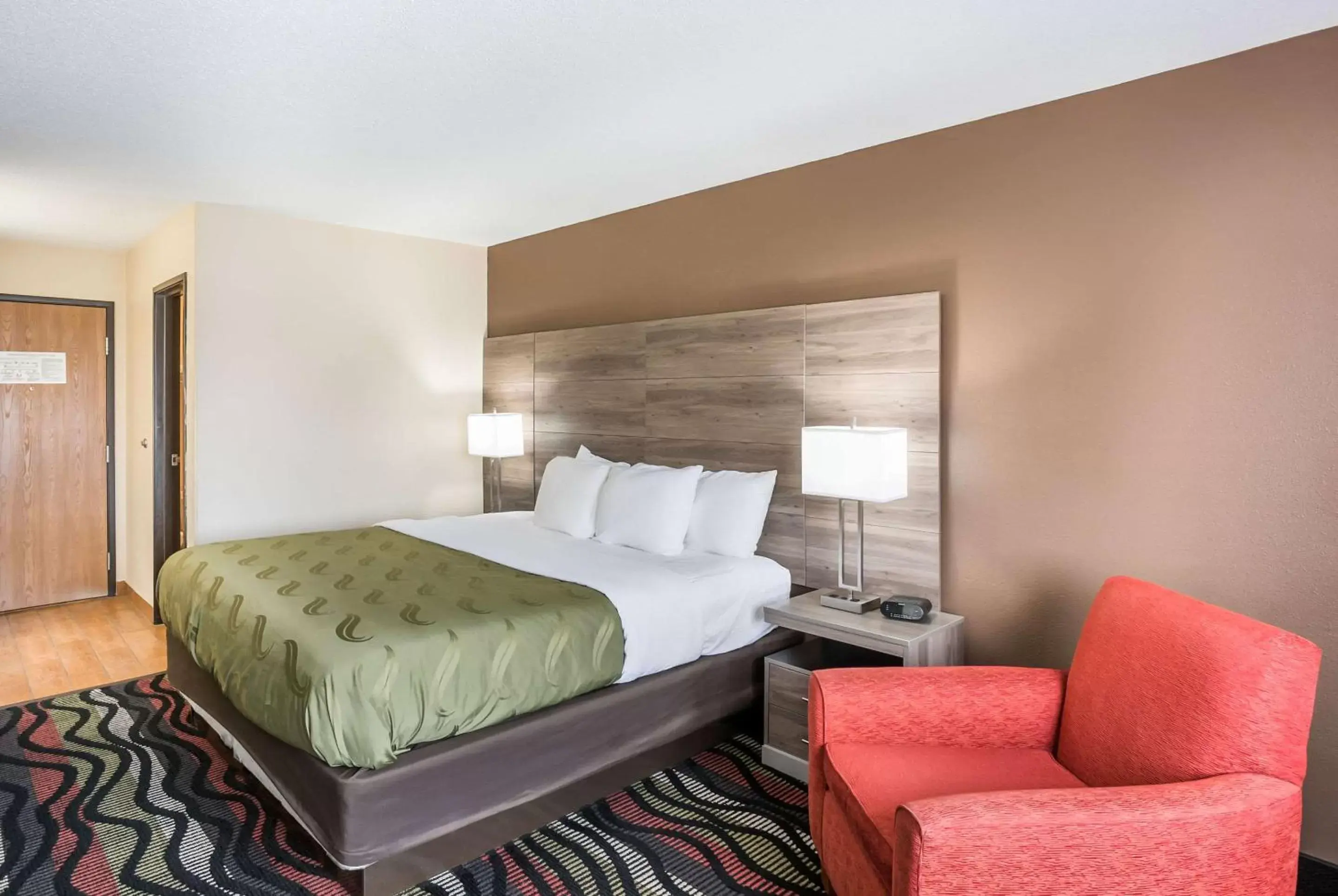 Photo of the whole room, Bed in Quality Inn Cedar Rapids South