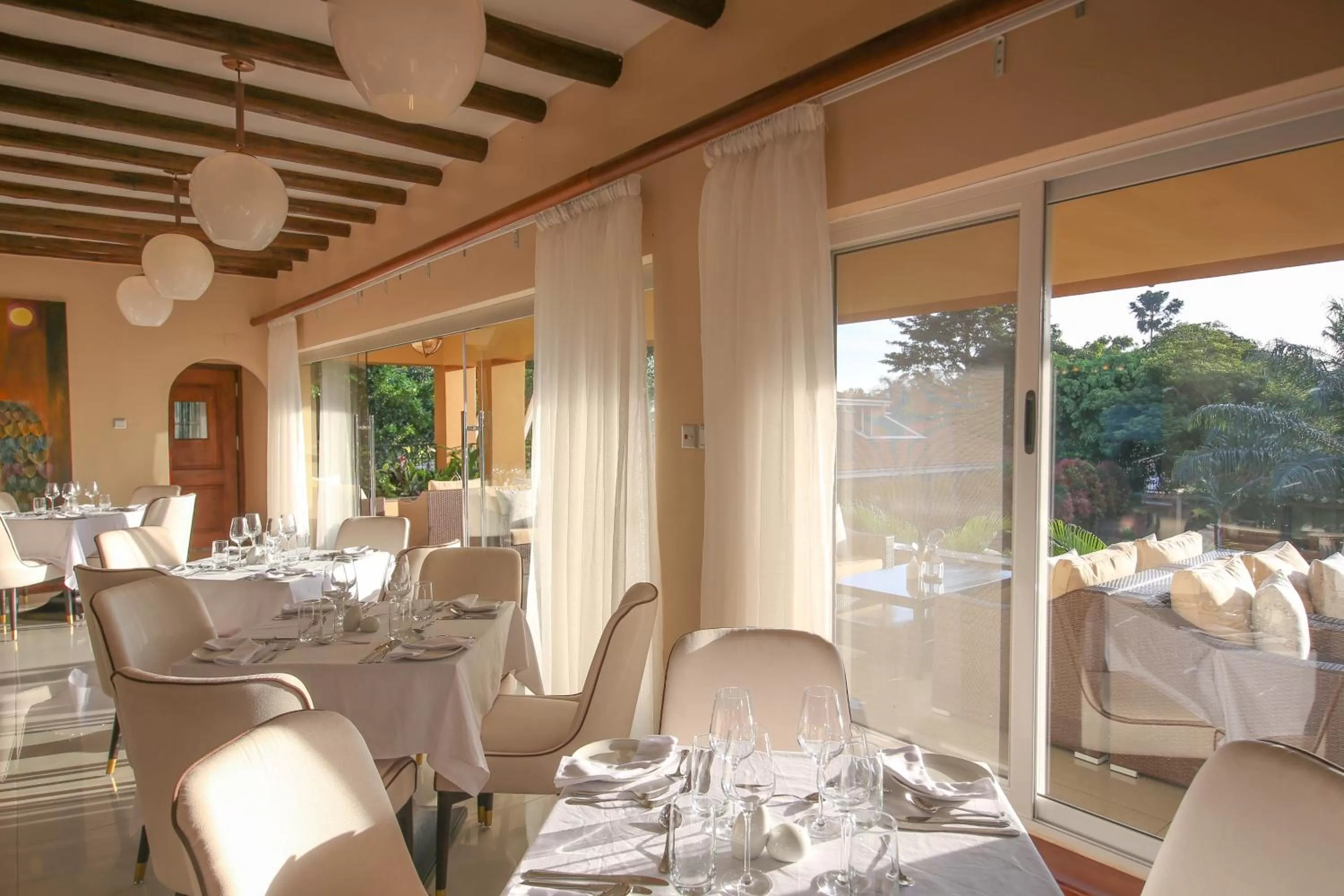 Restaurant/Places to Eat in No.5 Boutique Hotel