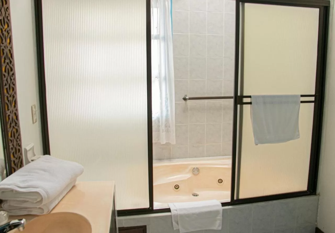 Bathroom in Casa Hotel El Compadre