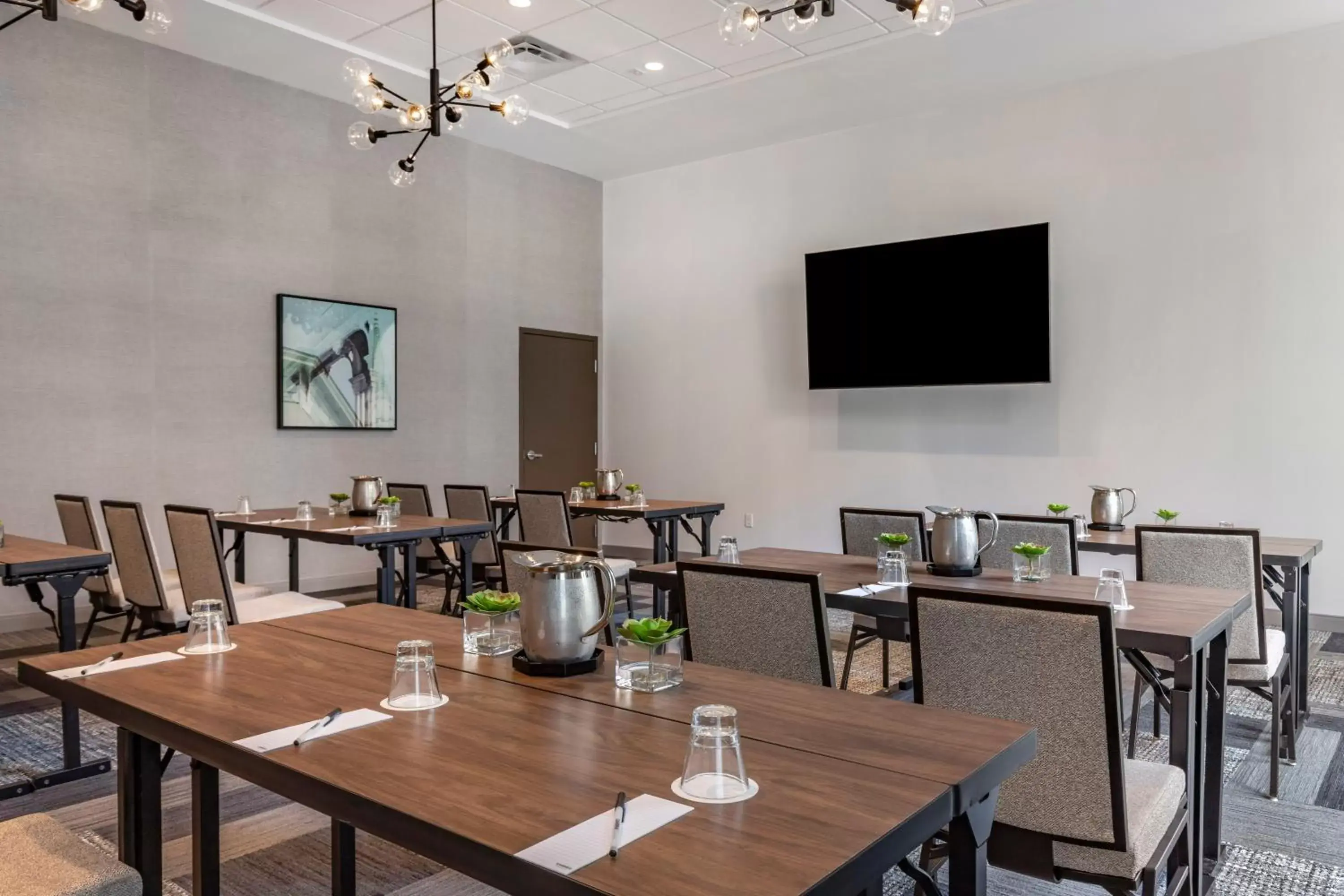 Meeting/conference room, Restaurant/Places to Eat in Cambria Hotel Savannah Downtown Historic District