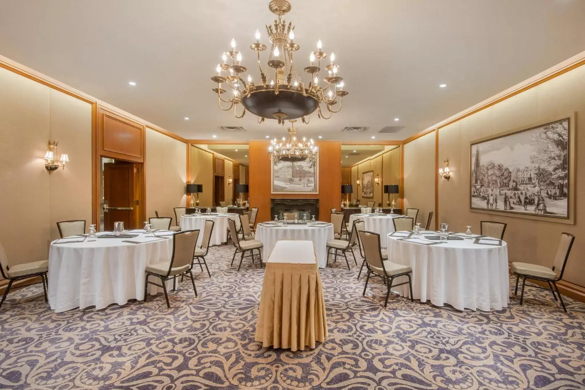 Banquet/Function facilities, Restaurant/Places to Eat in The Omni King Edward Hotel