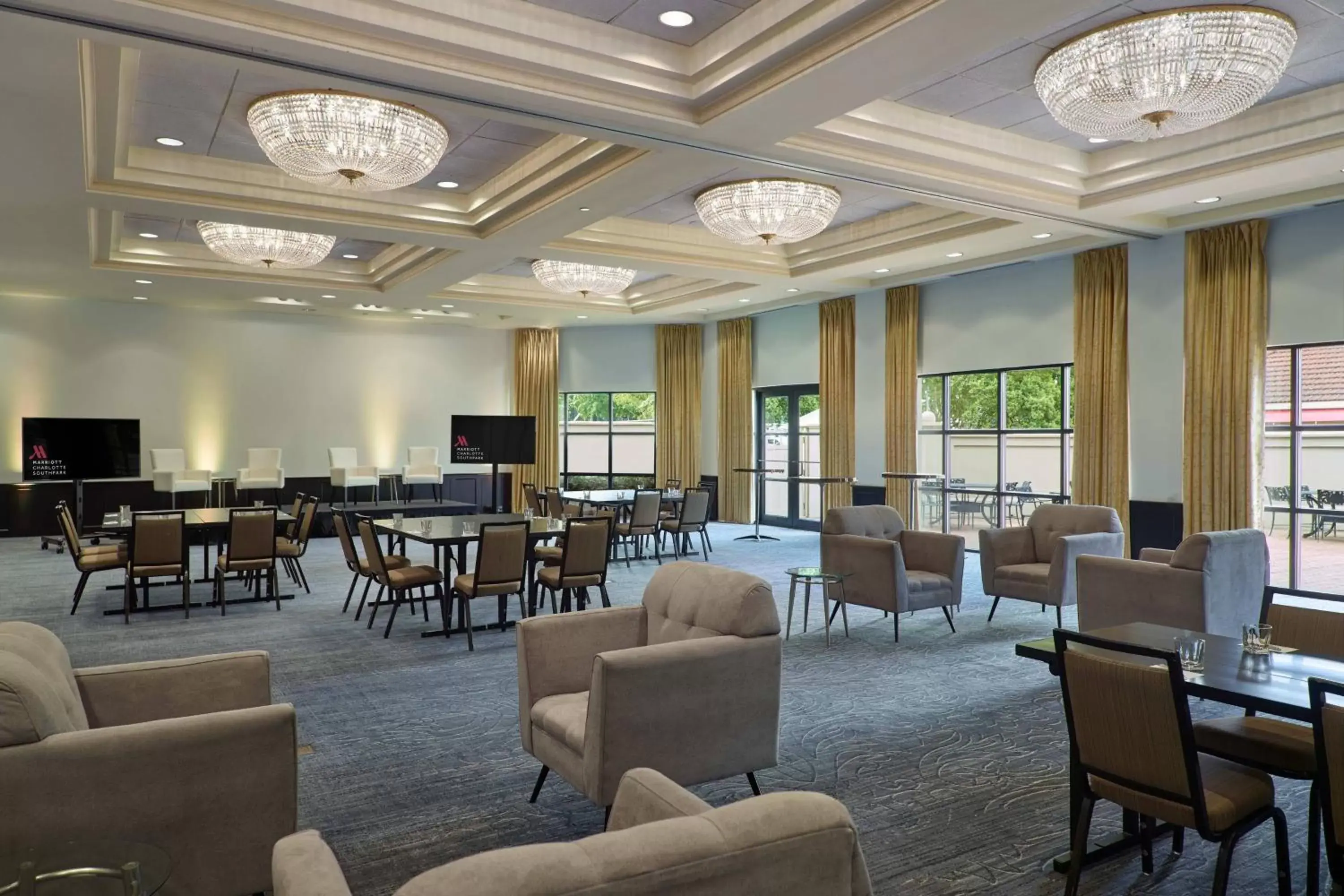 Meeting/conference room, Restaurant/Places to Eat in Charlotte Marriott SouthPark