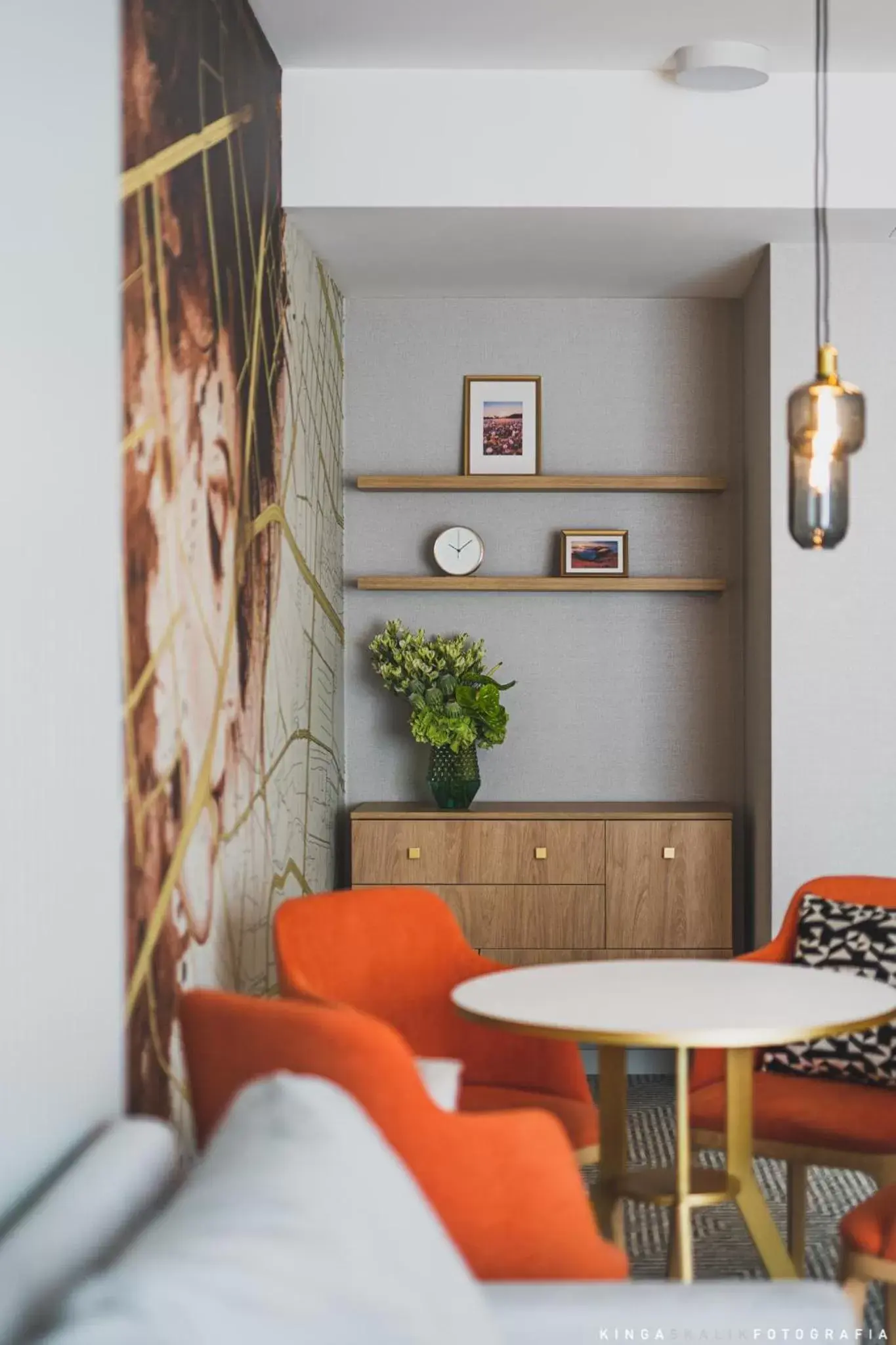 Balcony/Terrace, Seating Area in Royal Tulip Warsaw Apartments