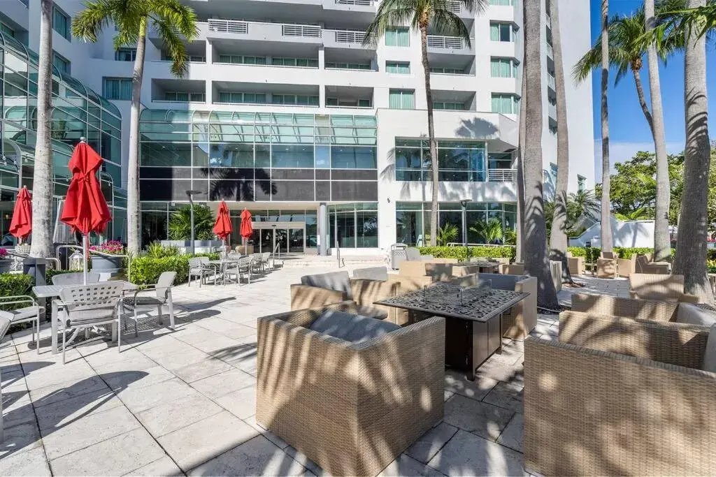 Patio, Restaurant/Places to Eat in Beach Apartments by Avi Real Estate