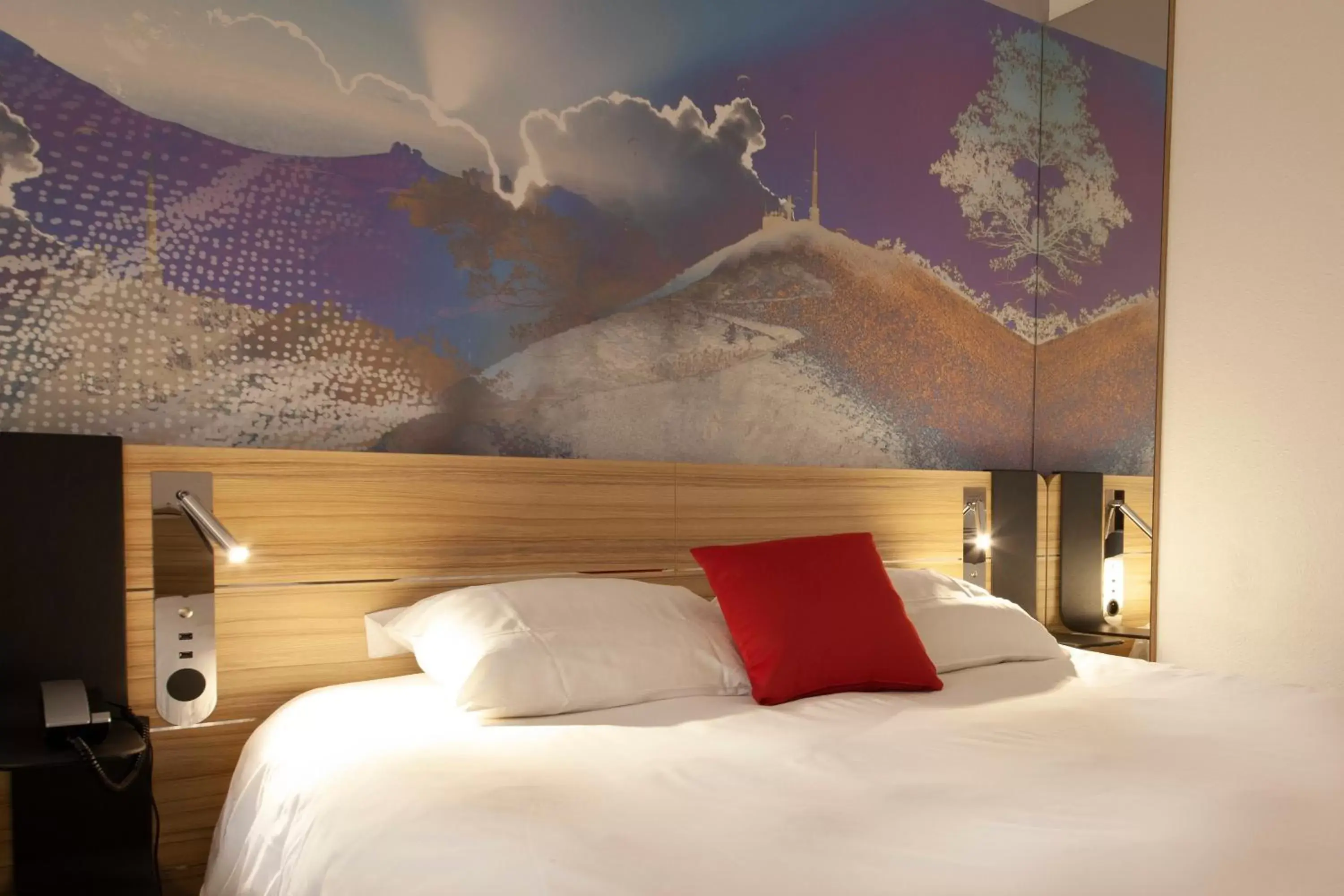 Bed in Novotel Clermont-Ferrand