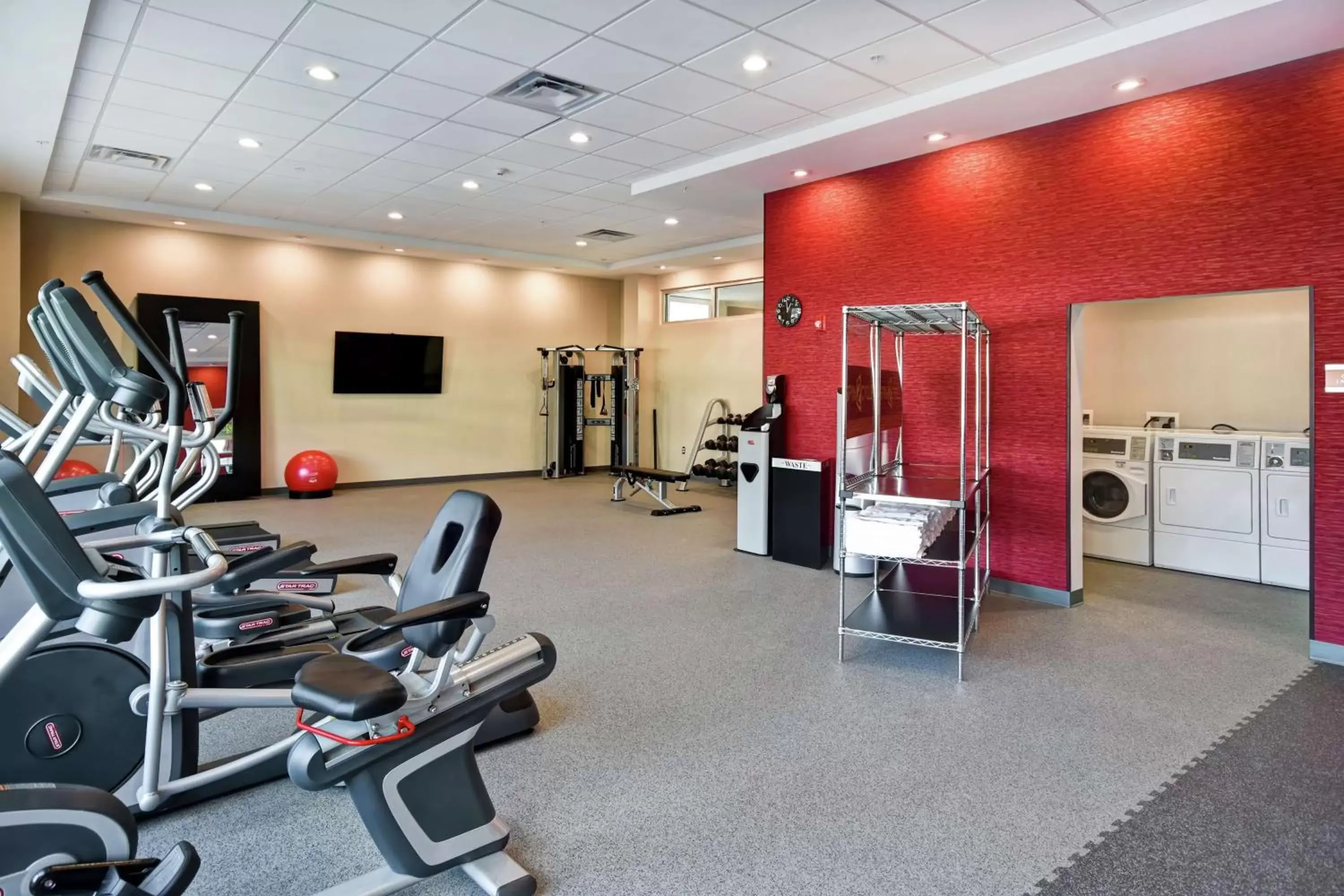 Property building, Fitness Center/Facilities in Home2 Suites By Hilton Columbus Downtown
