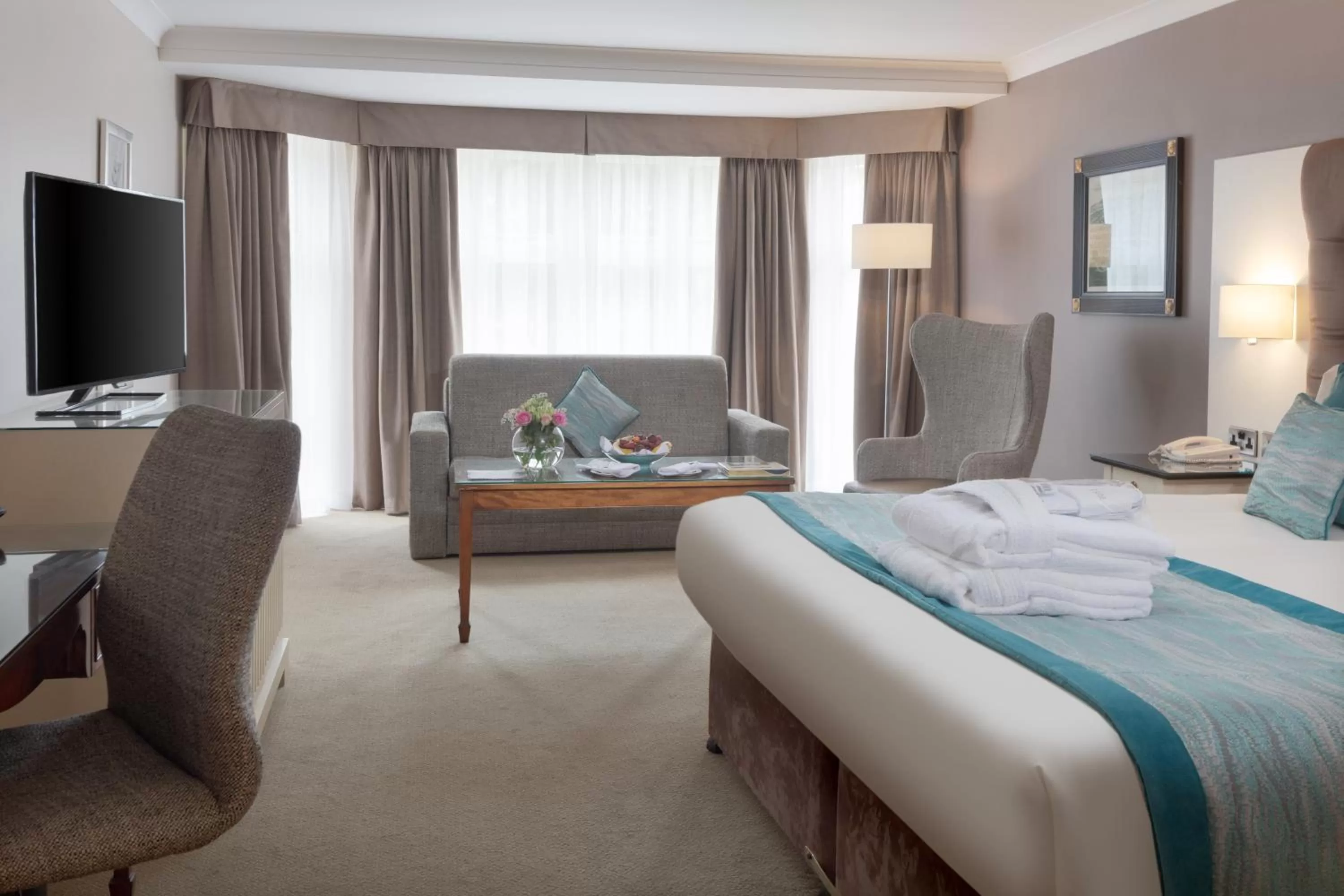 Bedroom, Bed in Albrighton Hall Hotel and Spa, a member of Radisson Individuals