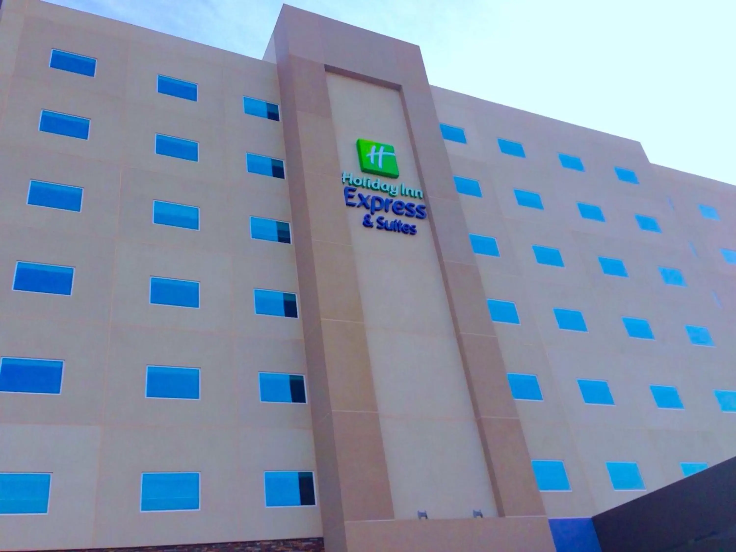 Property Building in Holiday Inn Express & Suites Mexicali, an IHG Hotel