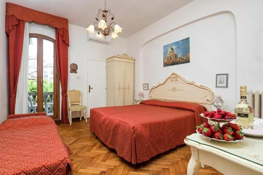 Bed in Villa Albertina Bed in Villa Albertina