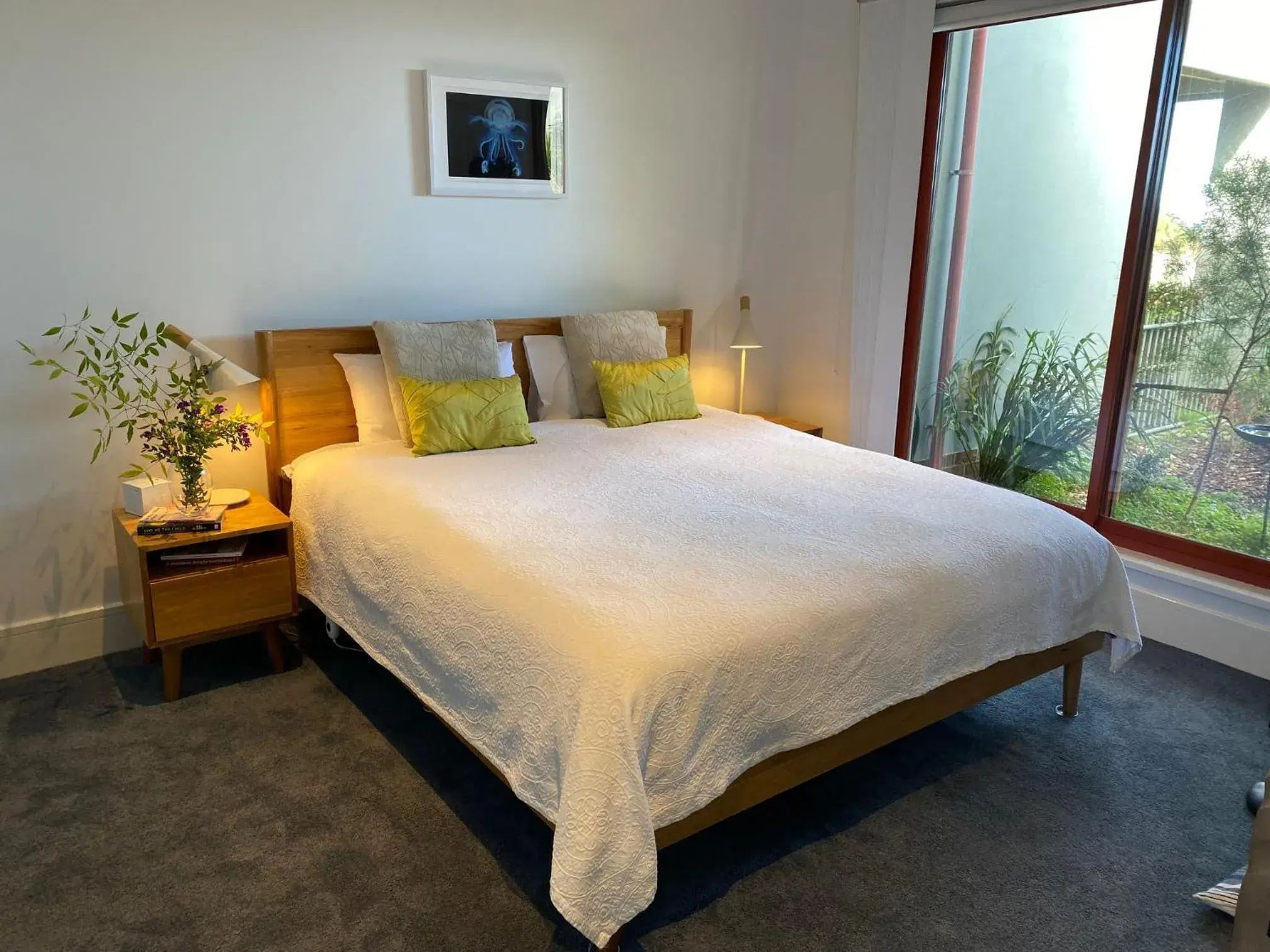 Bedroom, Bed in Captains Retreat Apartments and Cottages