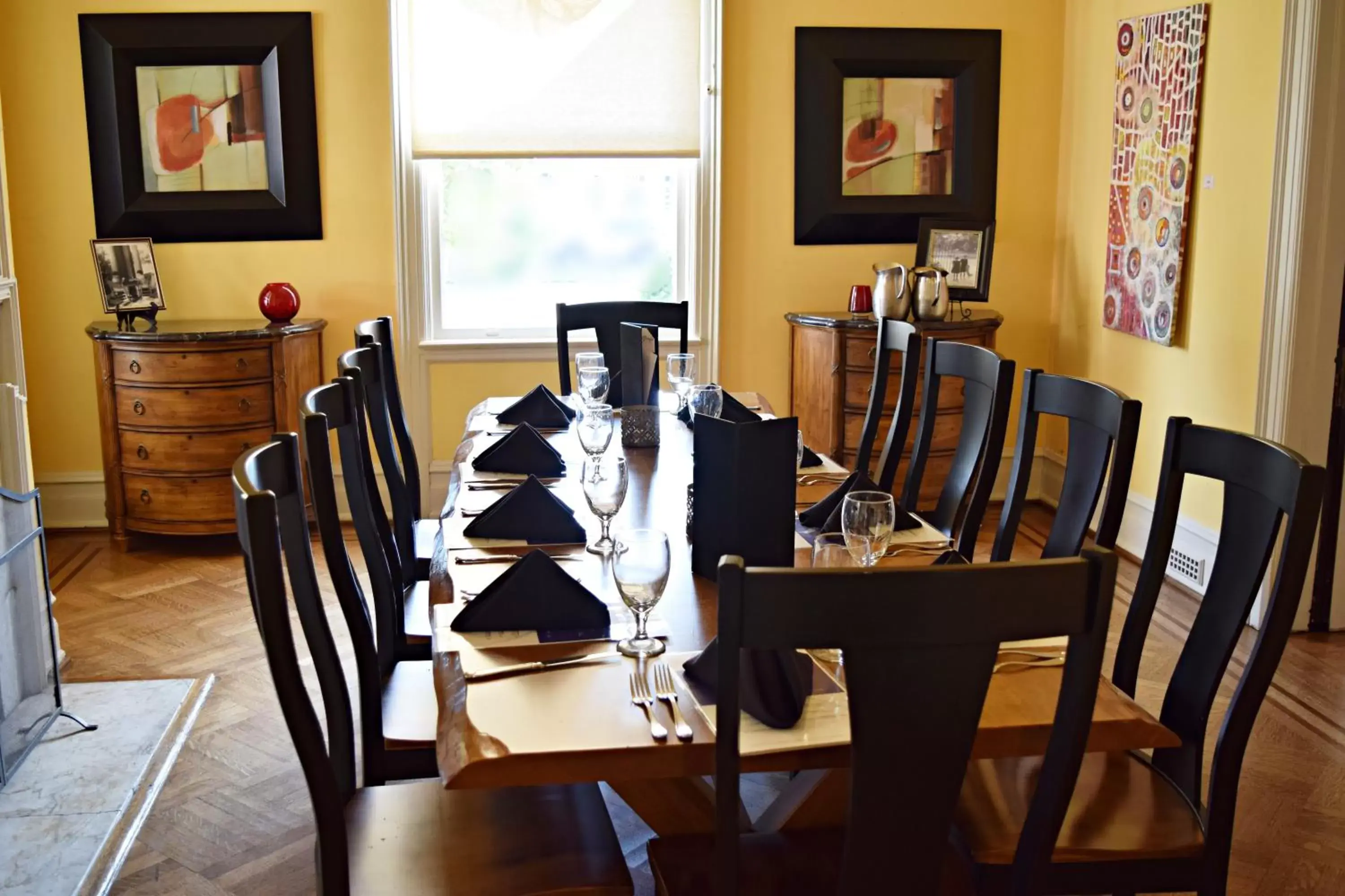 Dining area, Restaurant/Places to Eat in JH Adams Inn, Trademark Collection by Wyndham