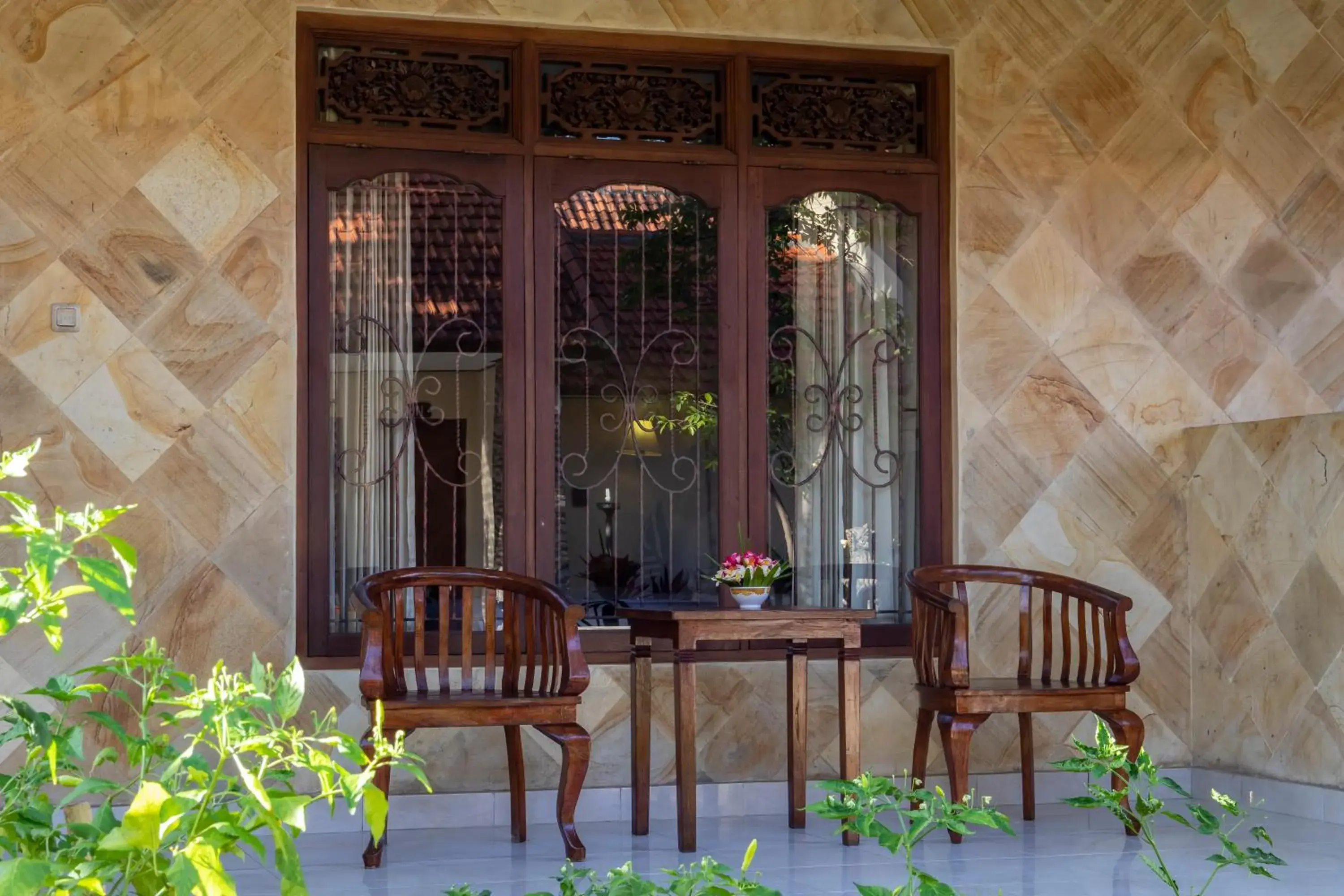 Balcony/Terrace, Seating Area in Suriwathi Hotel