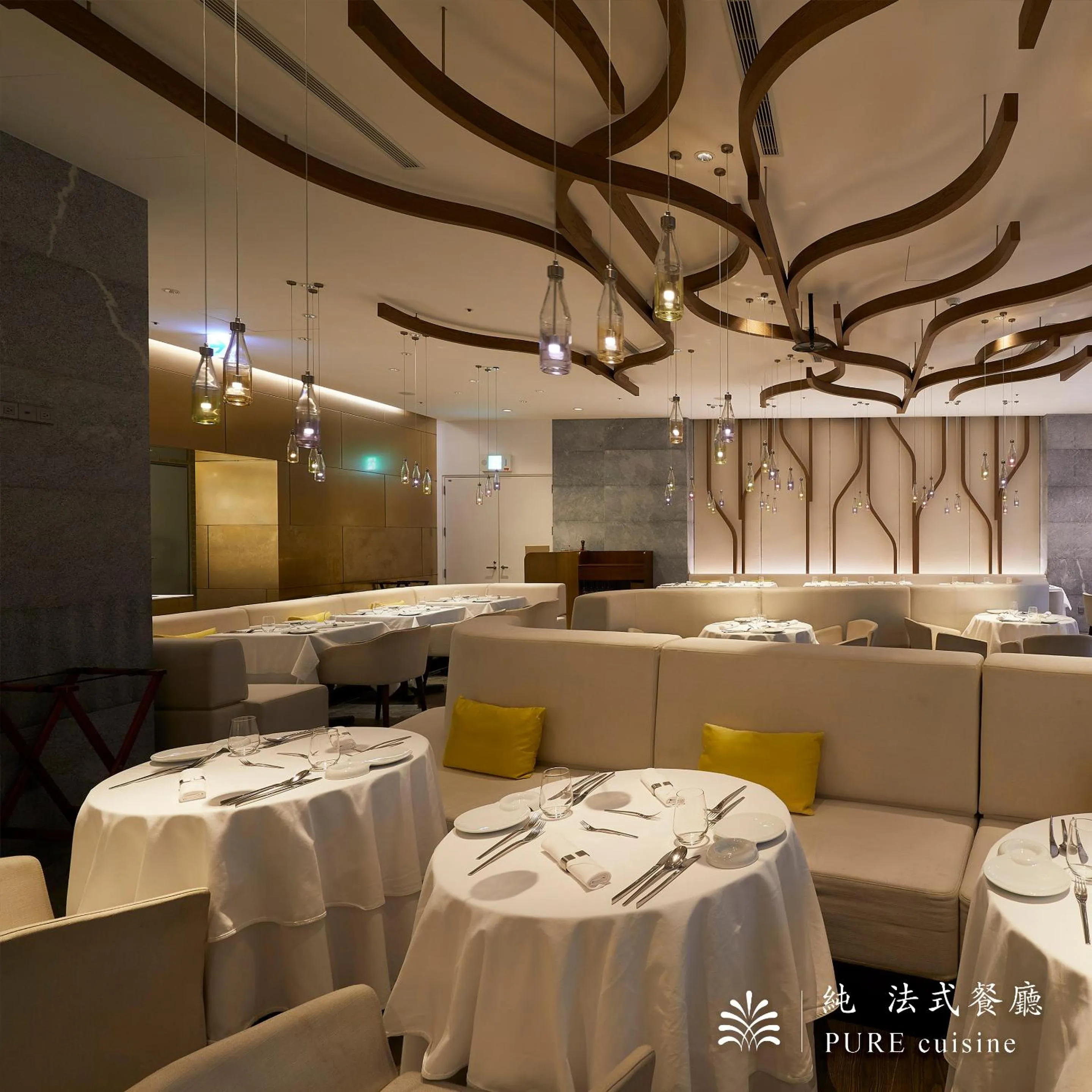 Restaurant/places to eat in Hotel Royal Beitou