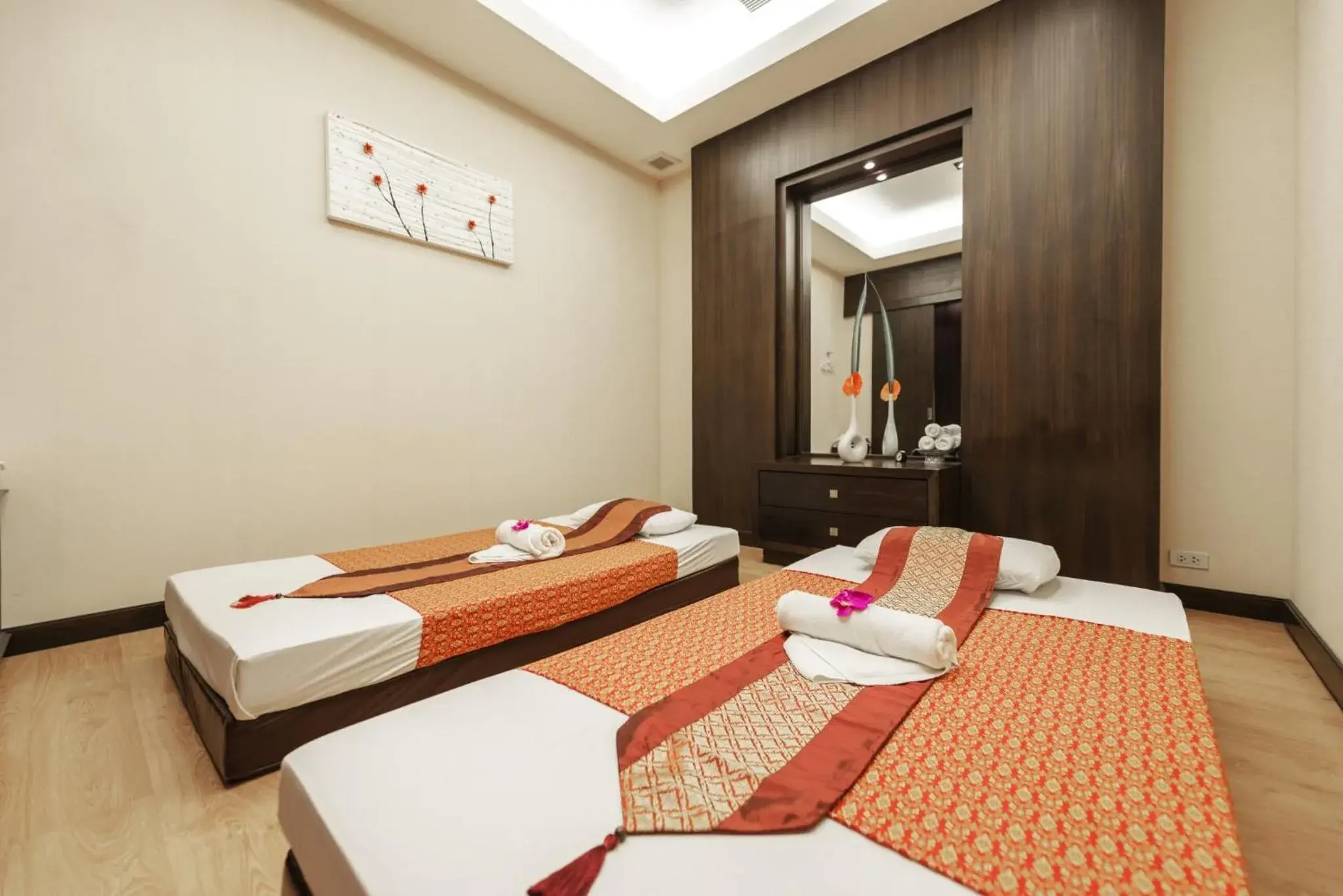 Spa and wellness centre/facilities, Bed in A-One Boutique Hotel