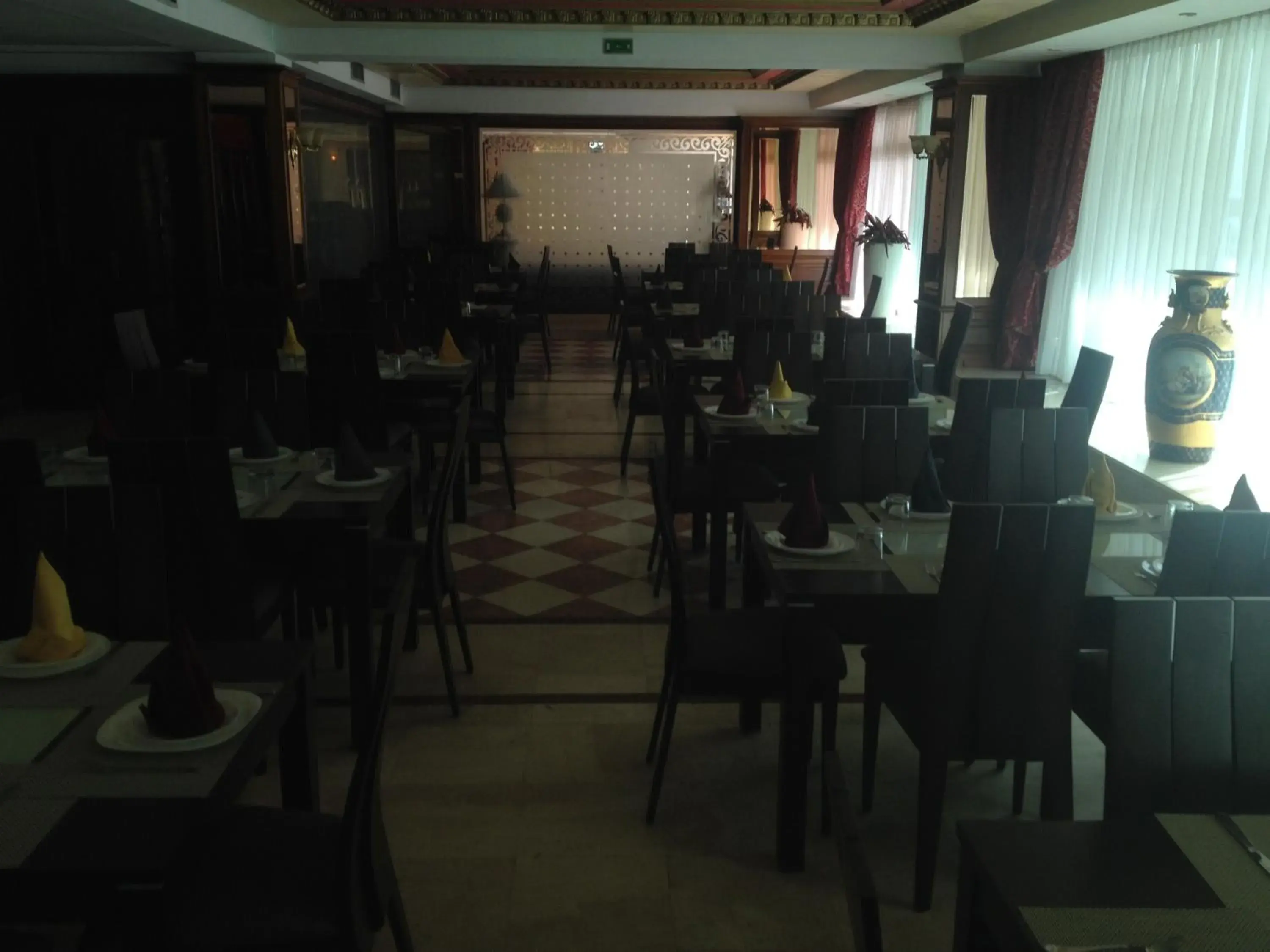 Restaurant/Places to Eat in Helnan Chellah Hotel