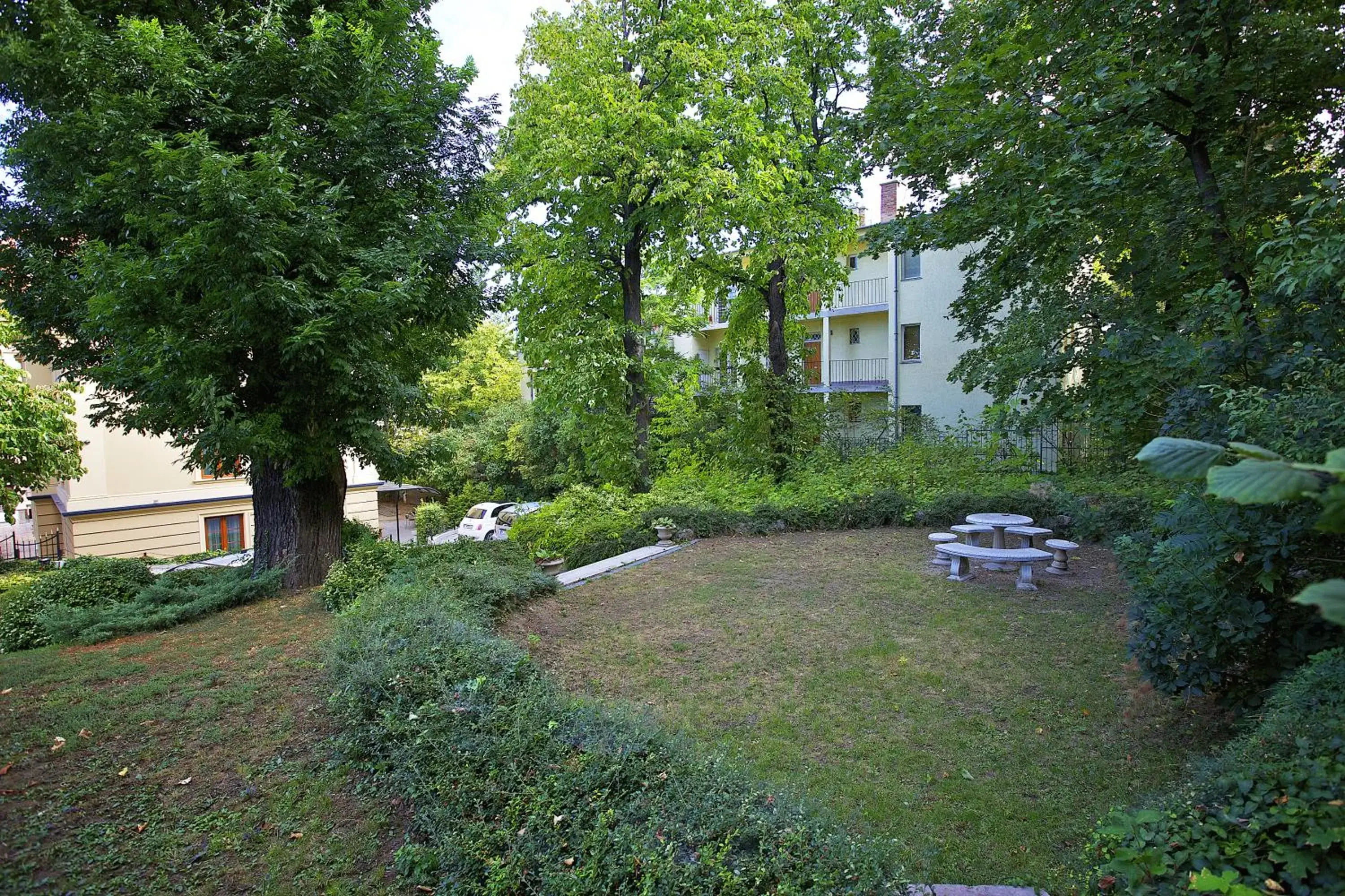 Garden in Gold Hotel Budapest