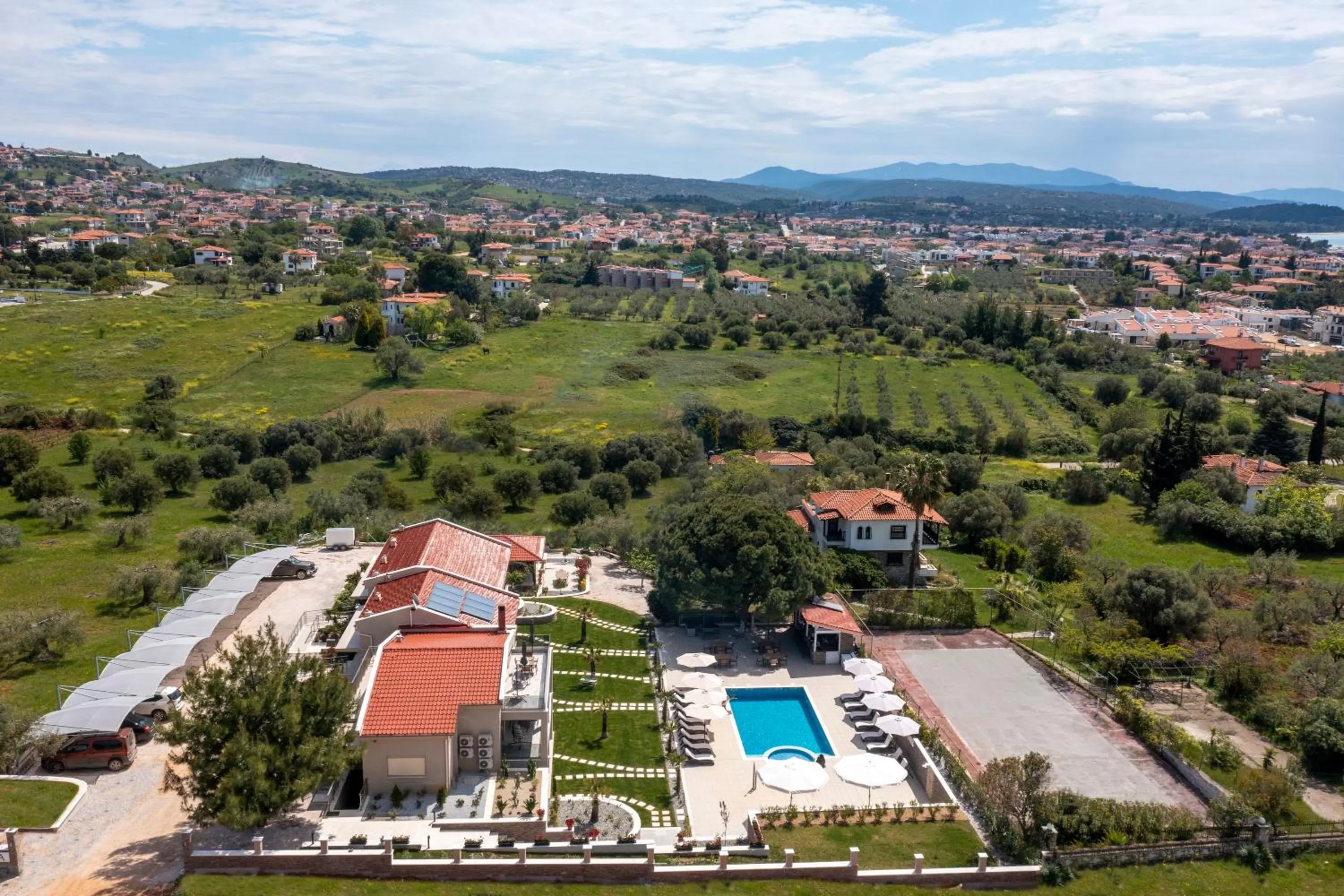 Property building in Villa Sara