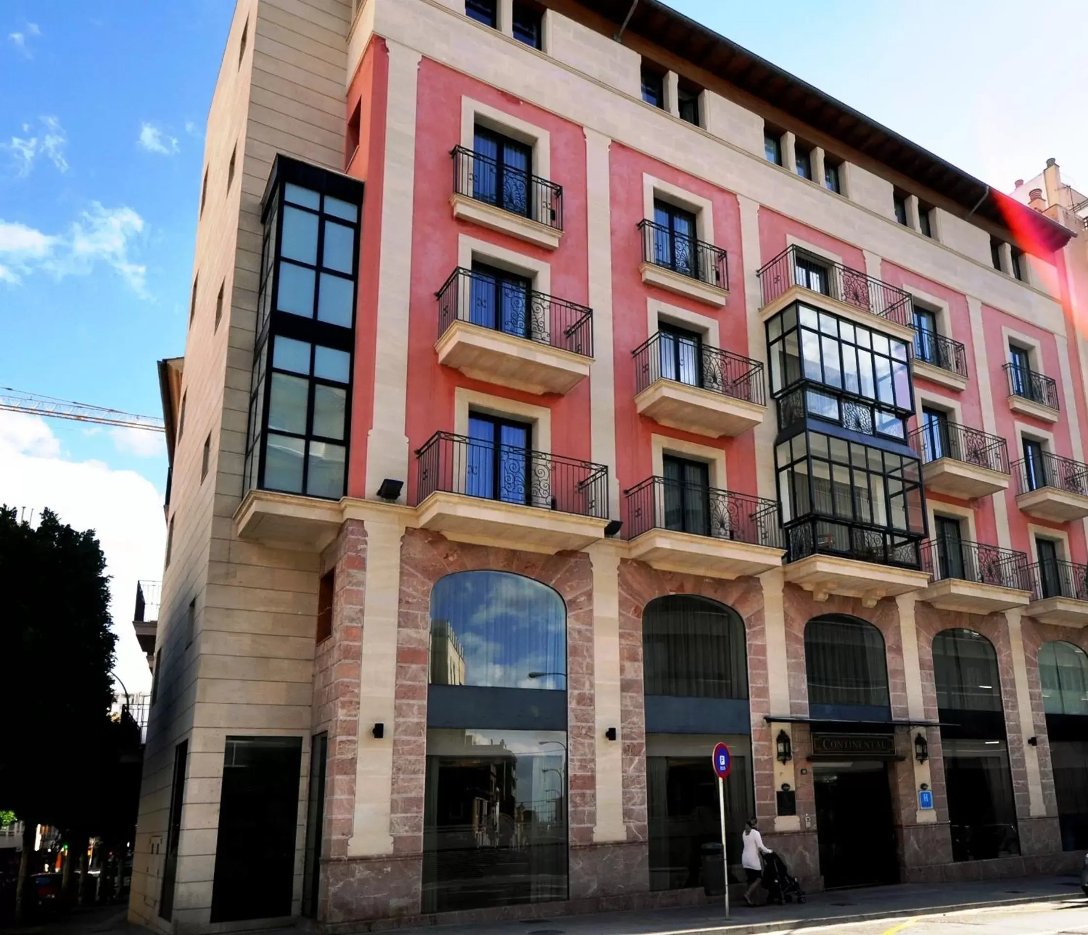 Property building in Bordoy Continental Palma Property building in Bordoy Continental Palma