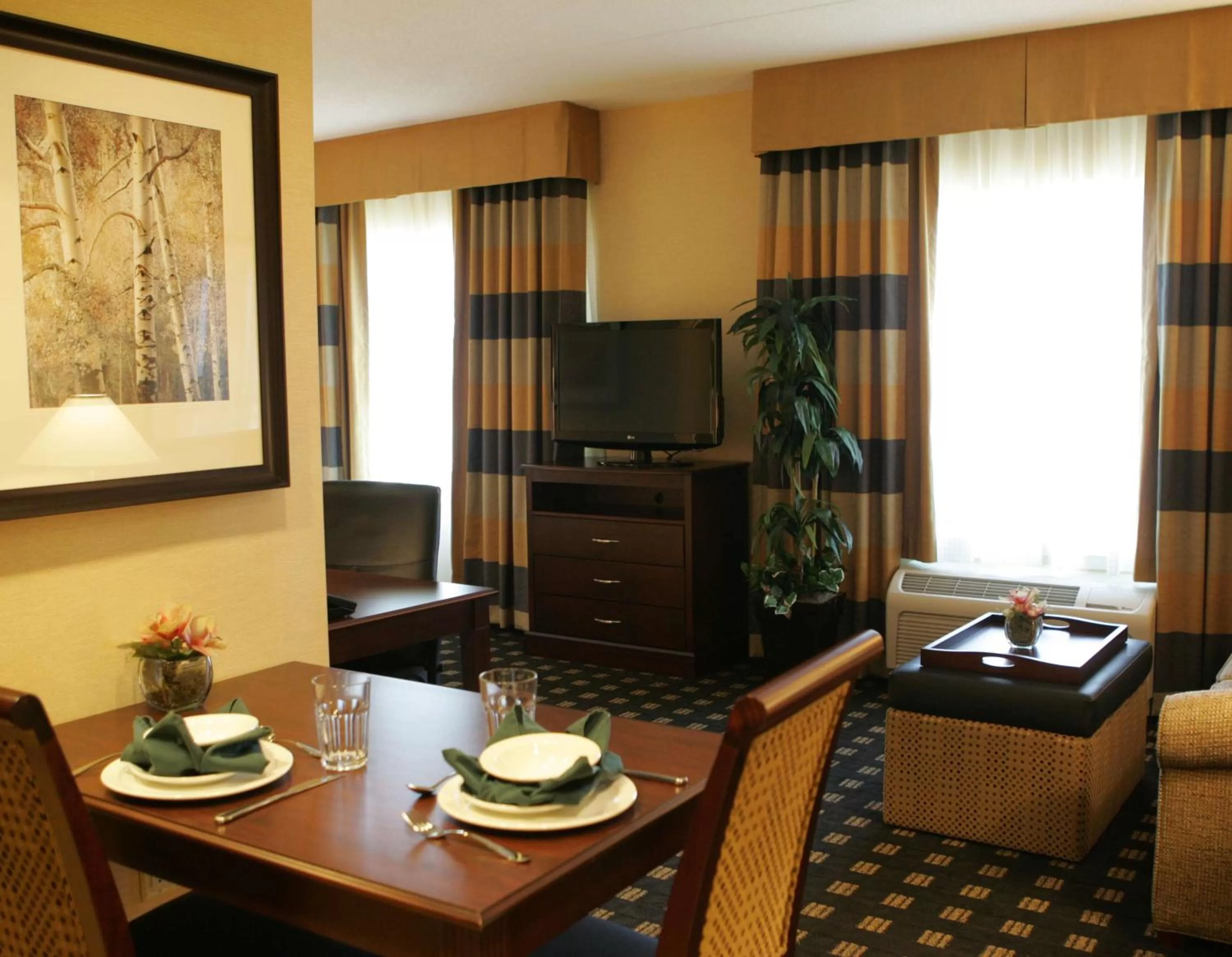 Living room in Homewood Suites by Hilton Toronto Airport Corporate Centre
