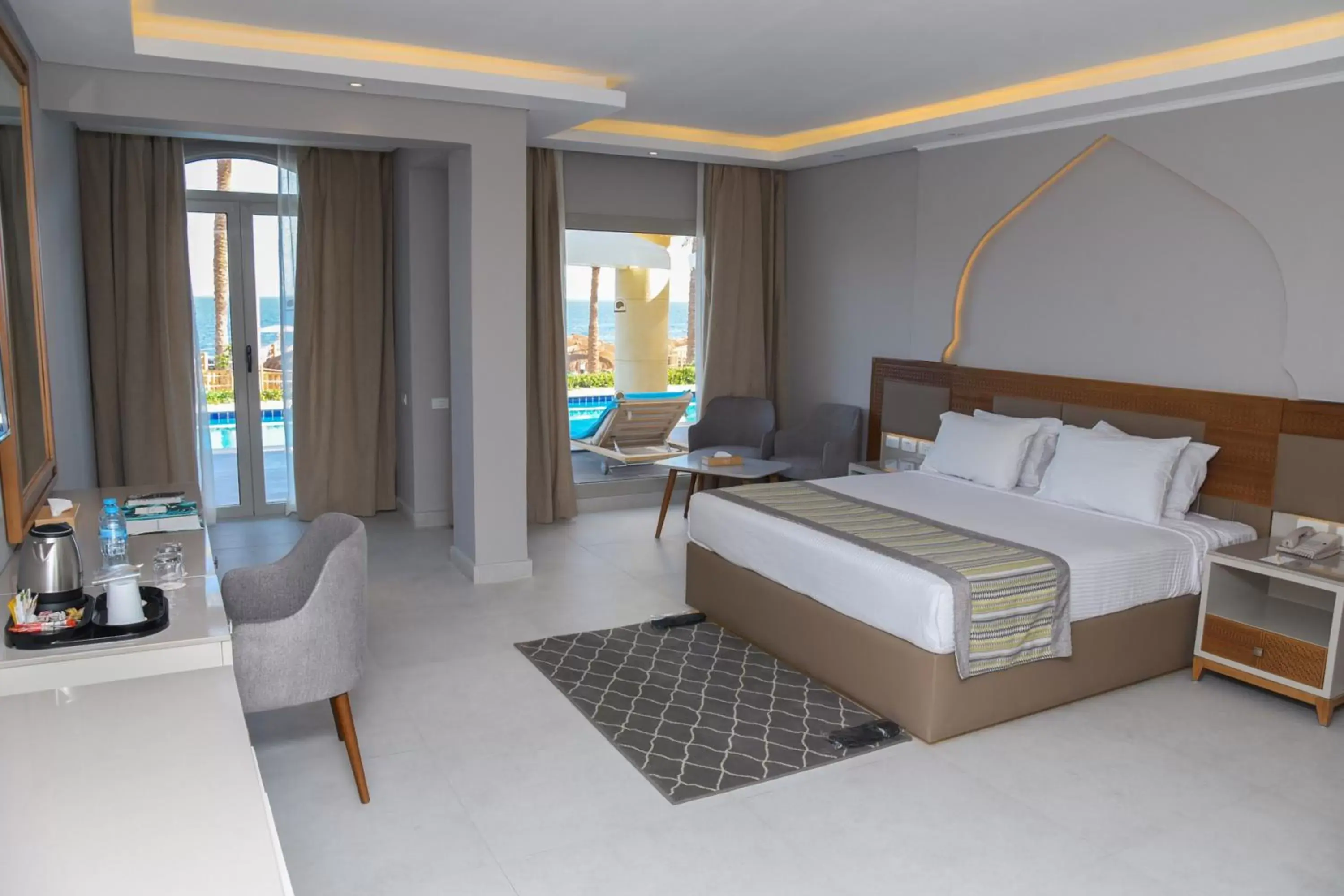 Bedroom in Sunrise Diamond Beach Resort -Grand Select