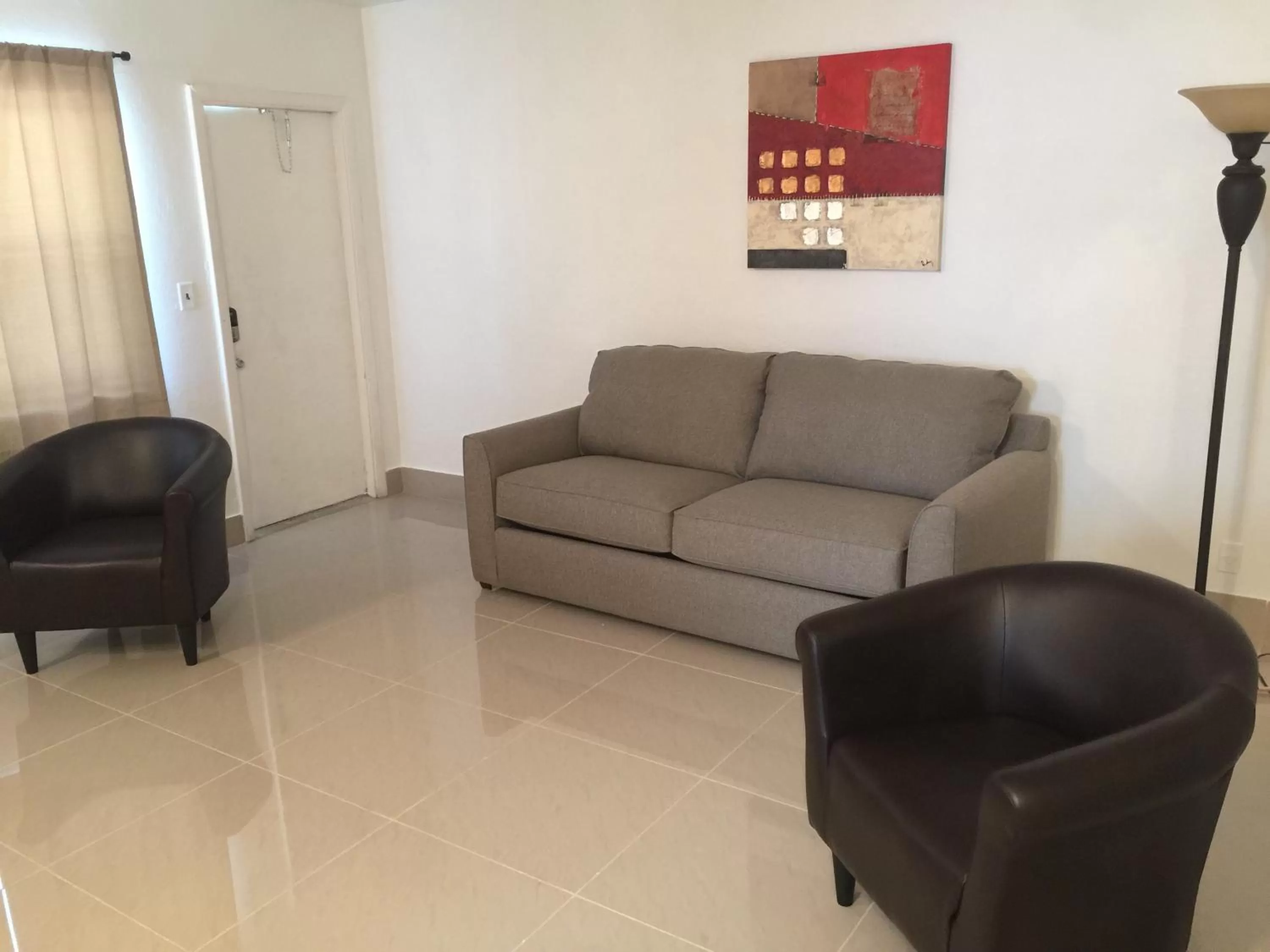 Living room, Seating Area in Pelican By The Sea