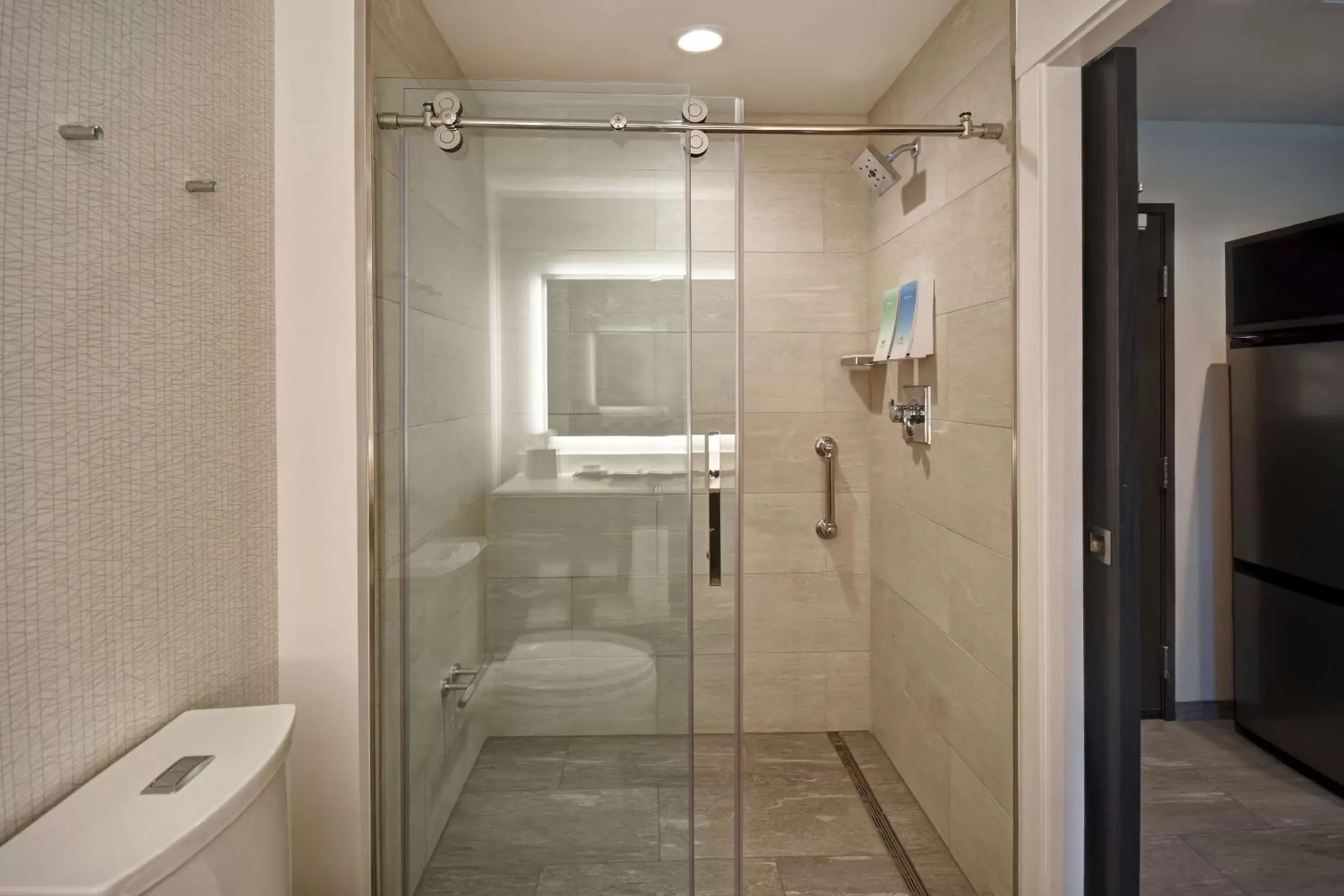 Bathroom in Home2 Suites by Hilton Los Angeles Montebello