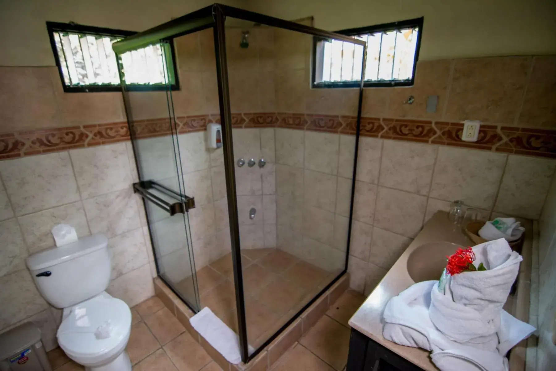 Shower, Bathroom in Pacific Paradise Resort