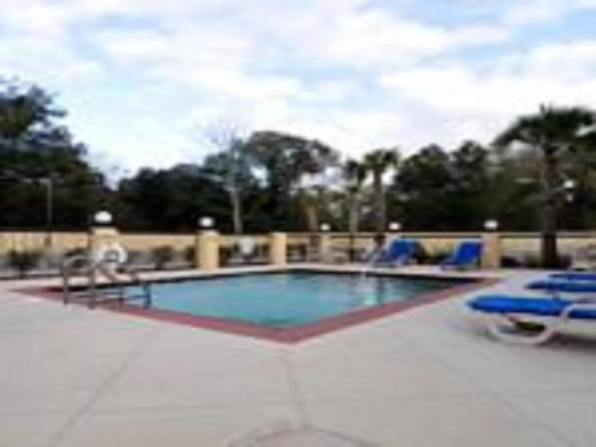 Area and facilities, Swimming Pool in Days Inn by Wyndham Semmes Mobile