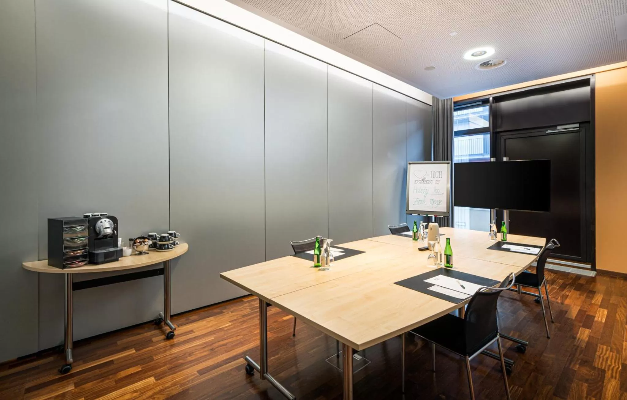 Meeting/conference room in Holiday Inn Zürich Messe by IHG