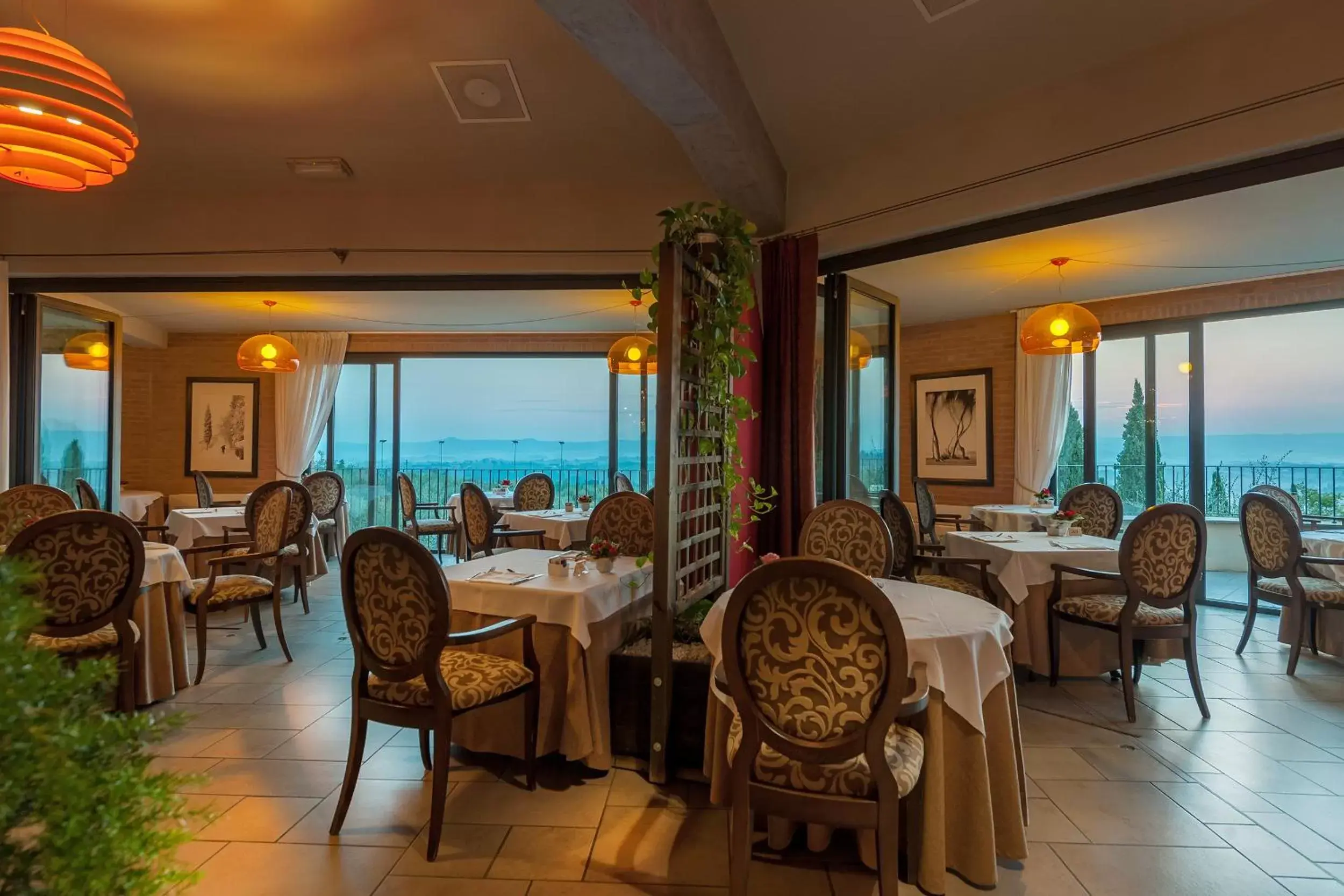 Restaurant/Places to Eat in Villasanpaolo Resort & Spa