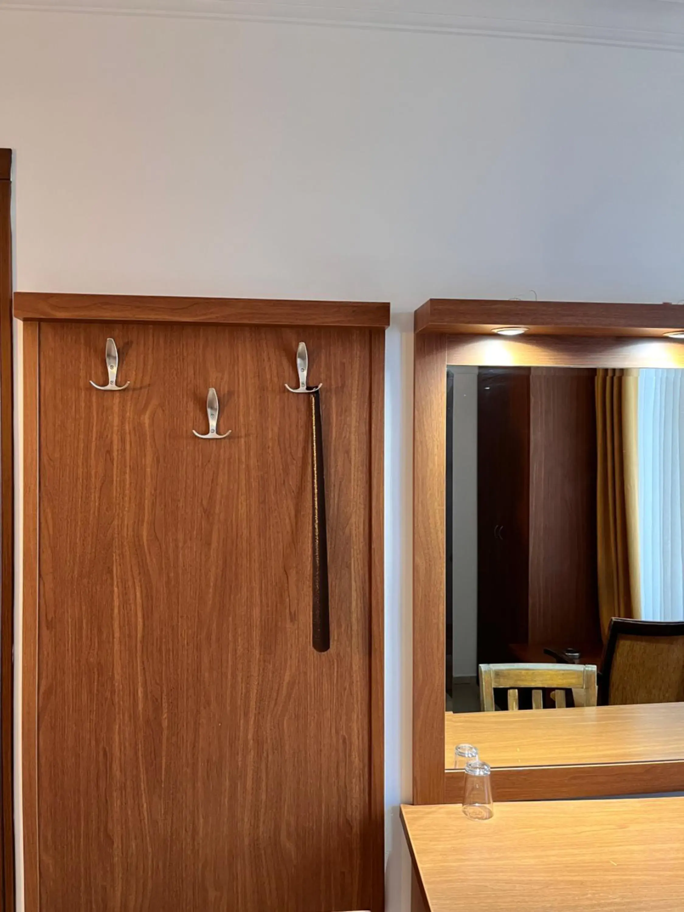 wardrobe in Hotel Royal Hill