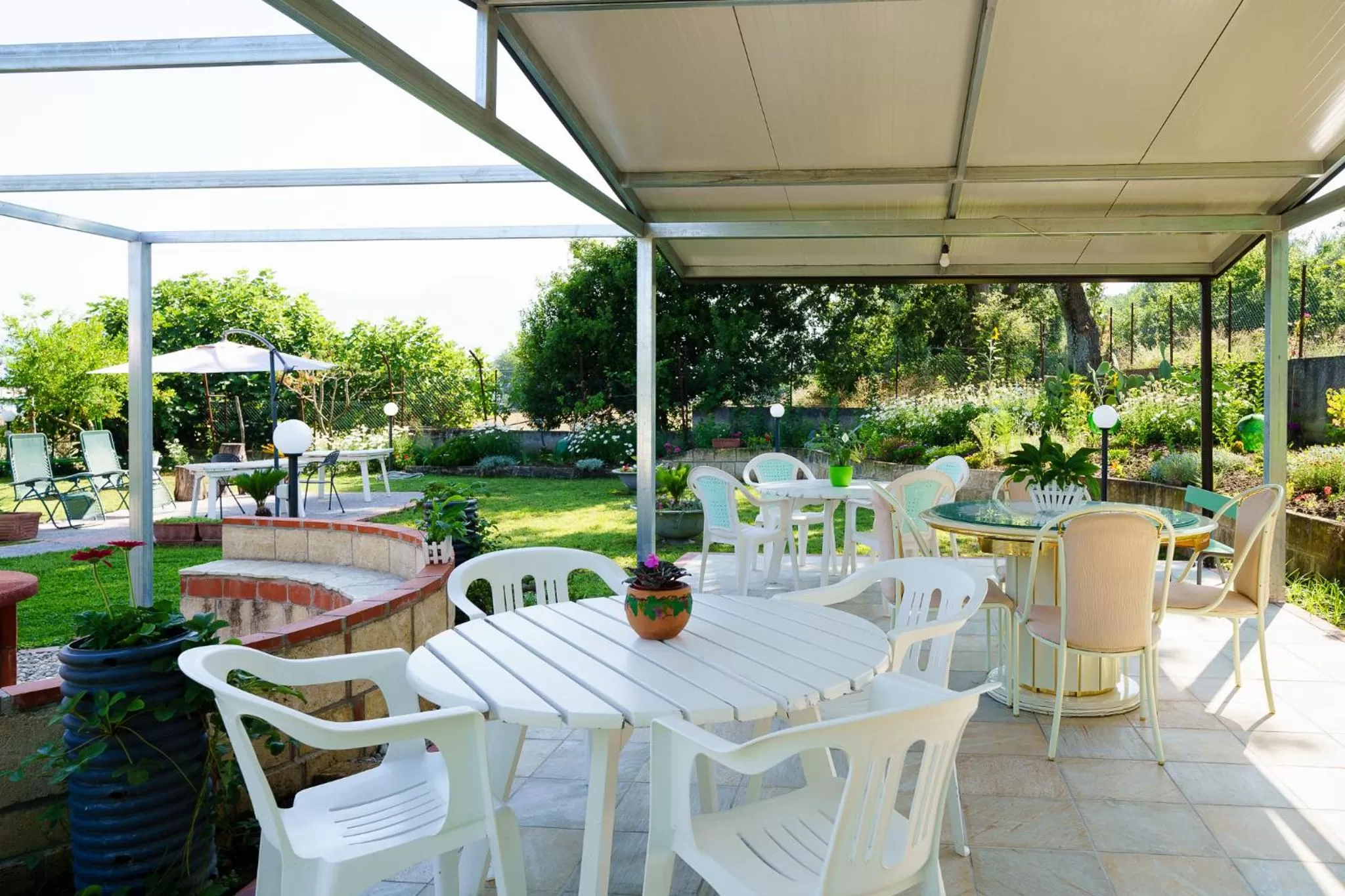 Patio in B&B Villa Le Mattine