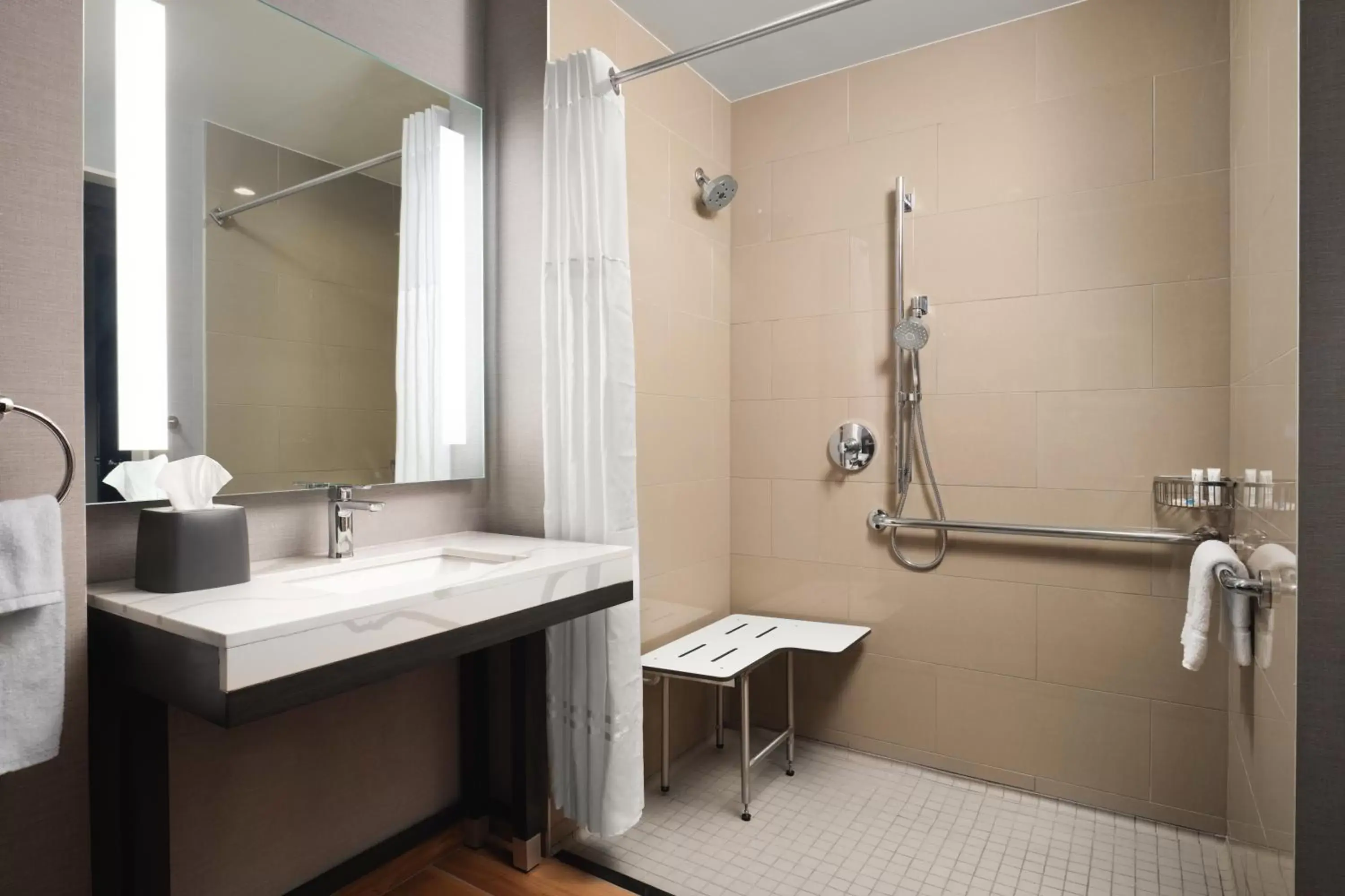 King Room with Roll-In Shower - Disability Access in Hyatt Place LAX/Century BLVD King Room with Roll-In Shower - Disability Access in Hyatt Place LAX/Century BLVD