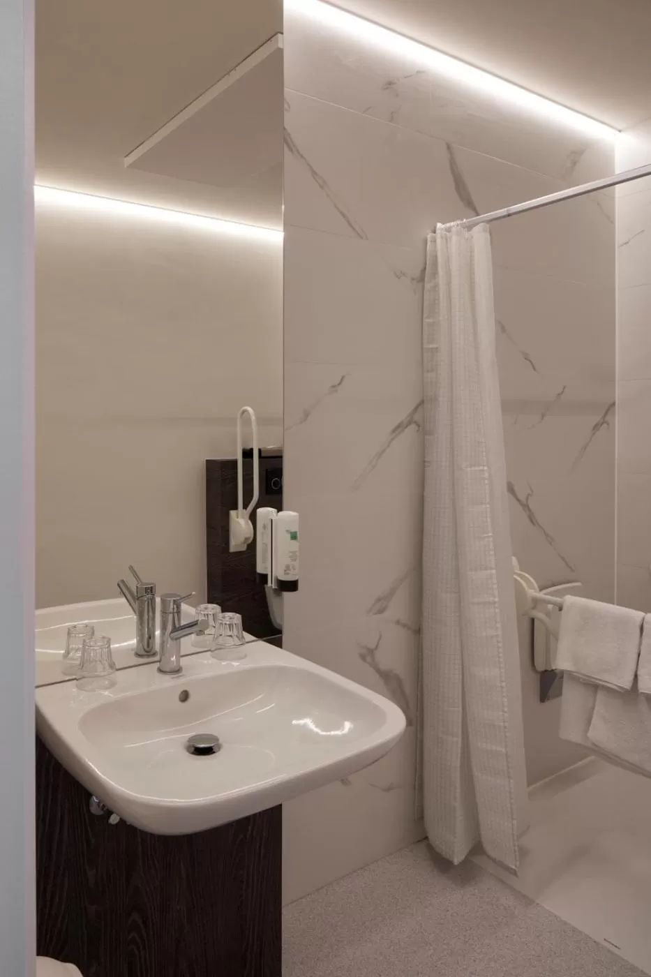 Bathroom in Alpha Hotel and Aparthotel