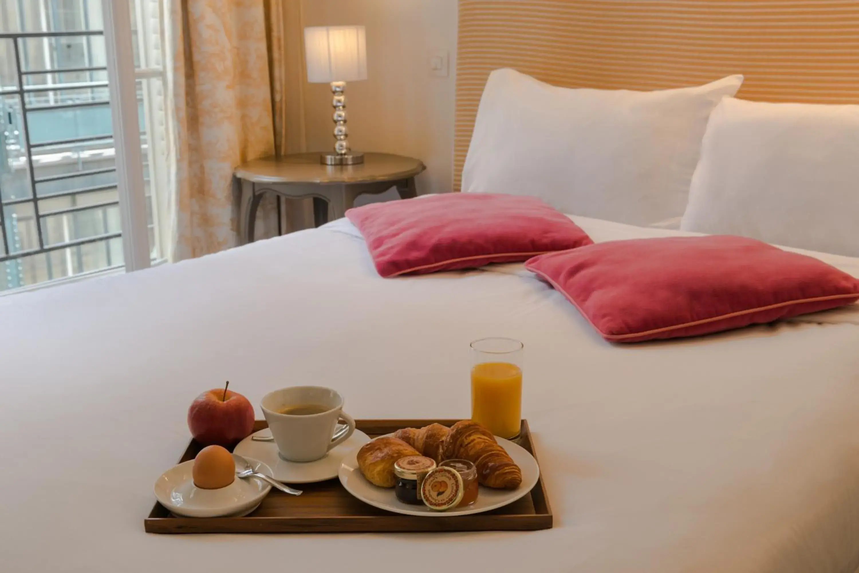 Bedroom, Breakfast in Hôtel Gaillon Opera
