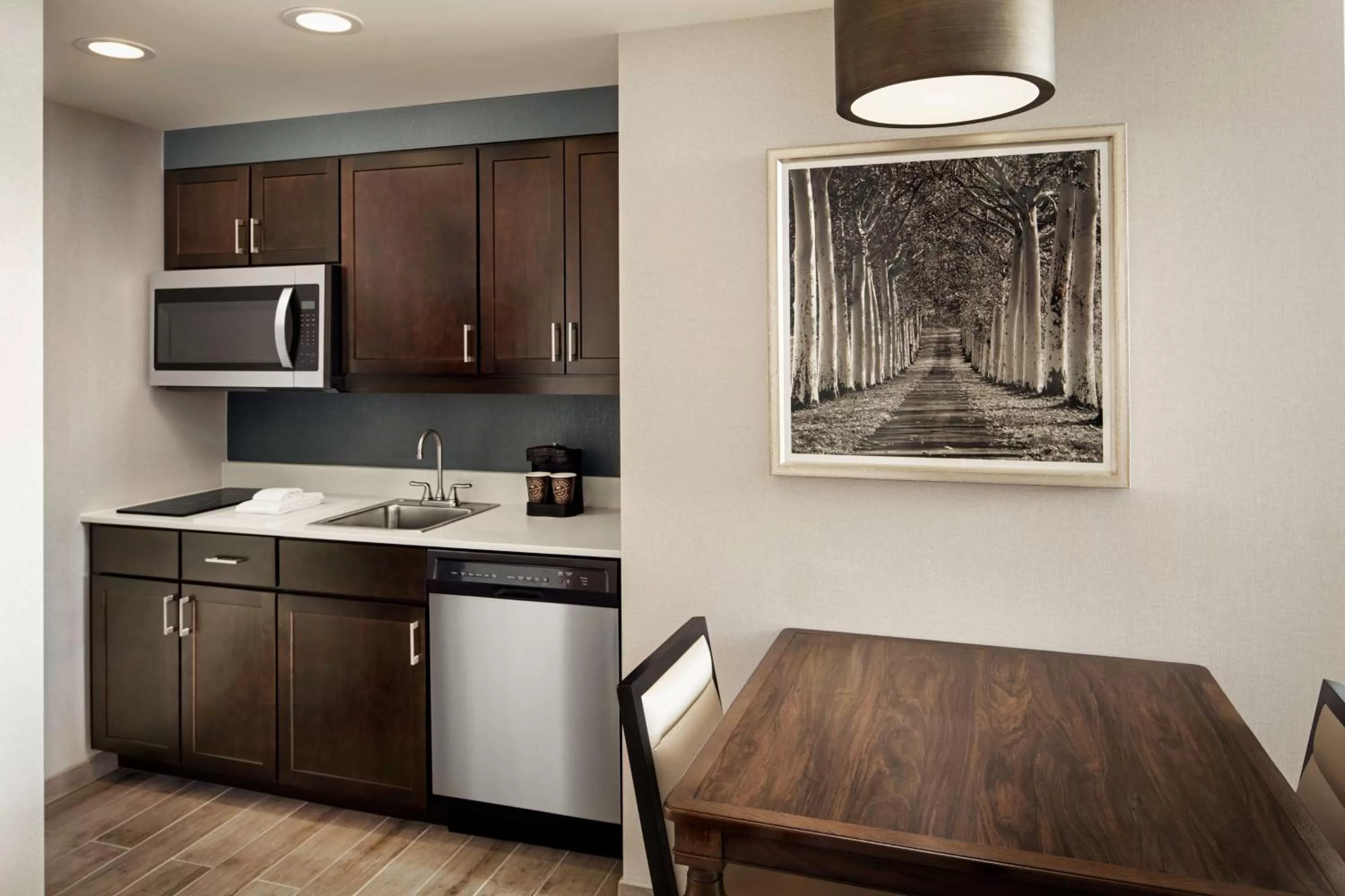 Kitchen or kitchenette in Homewood Suites By Hilton Teaneck Glenpointe