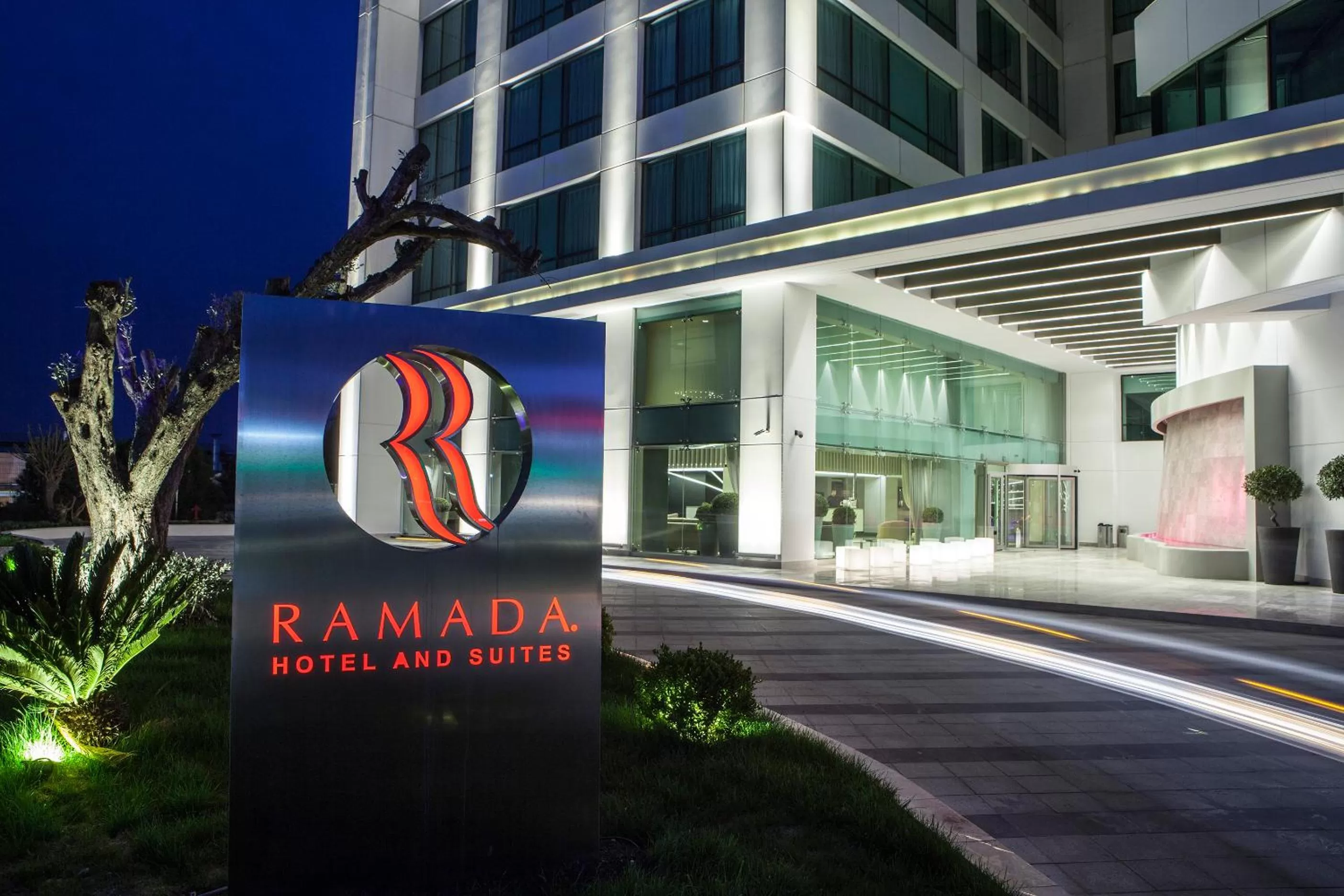 Facade/entrance in Ramada Hotel & Suites by Wyndham Izmir Kemalpasa