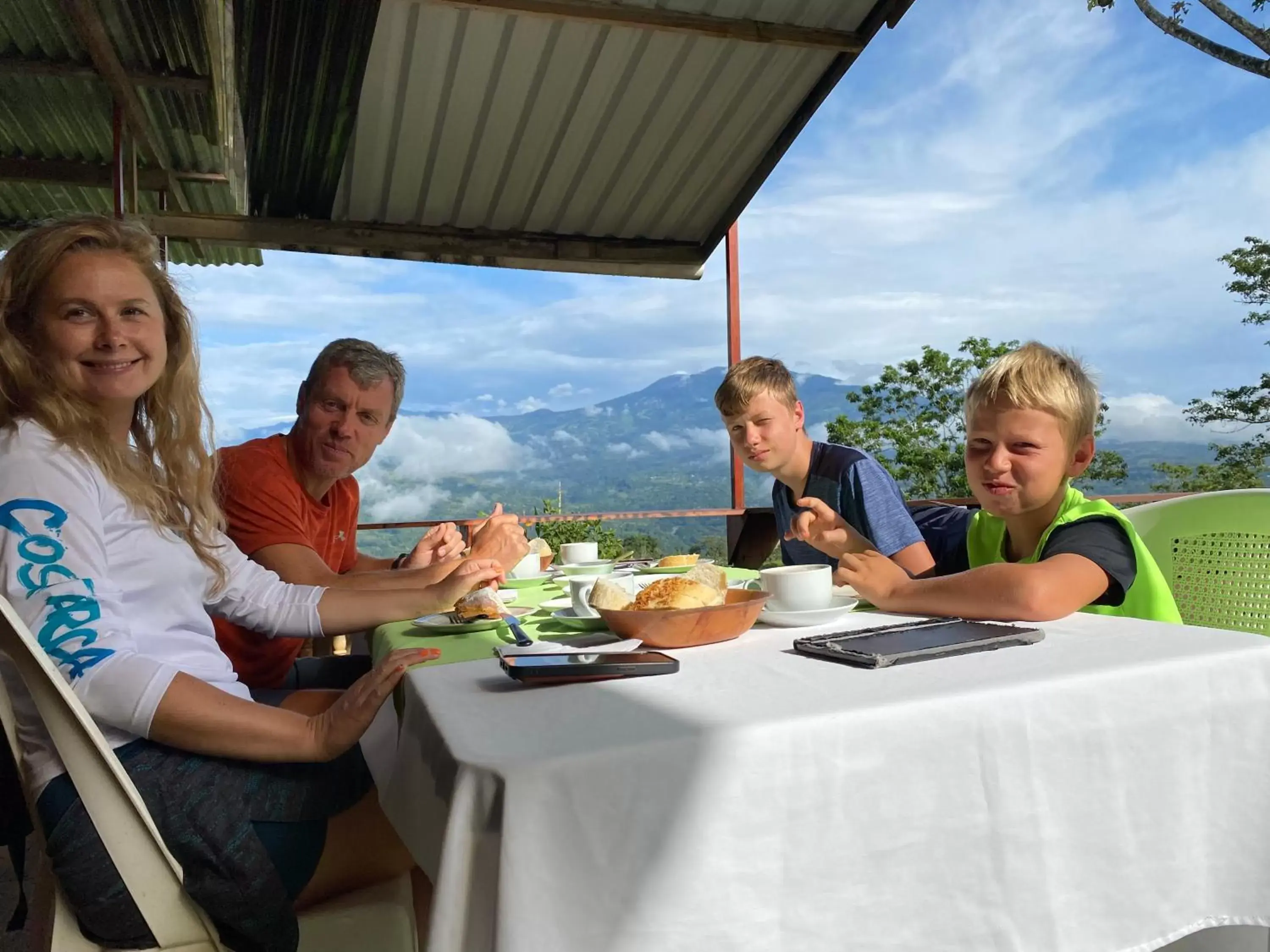 Family in Bella Vista Ranch Ecolodge