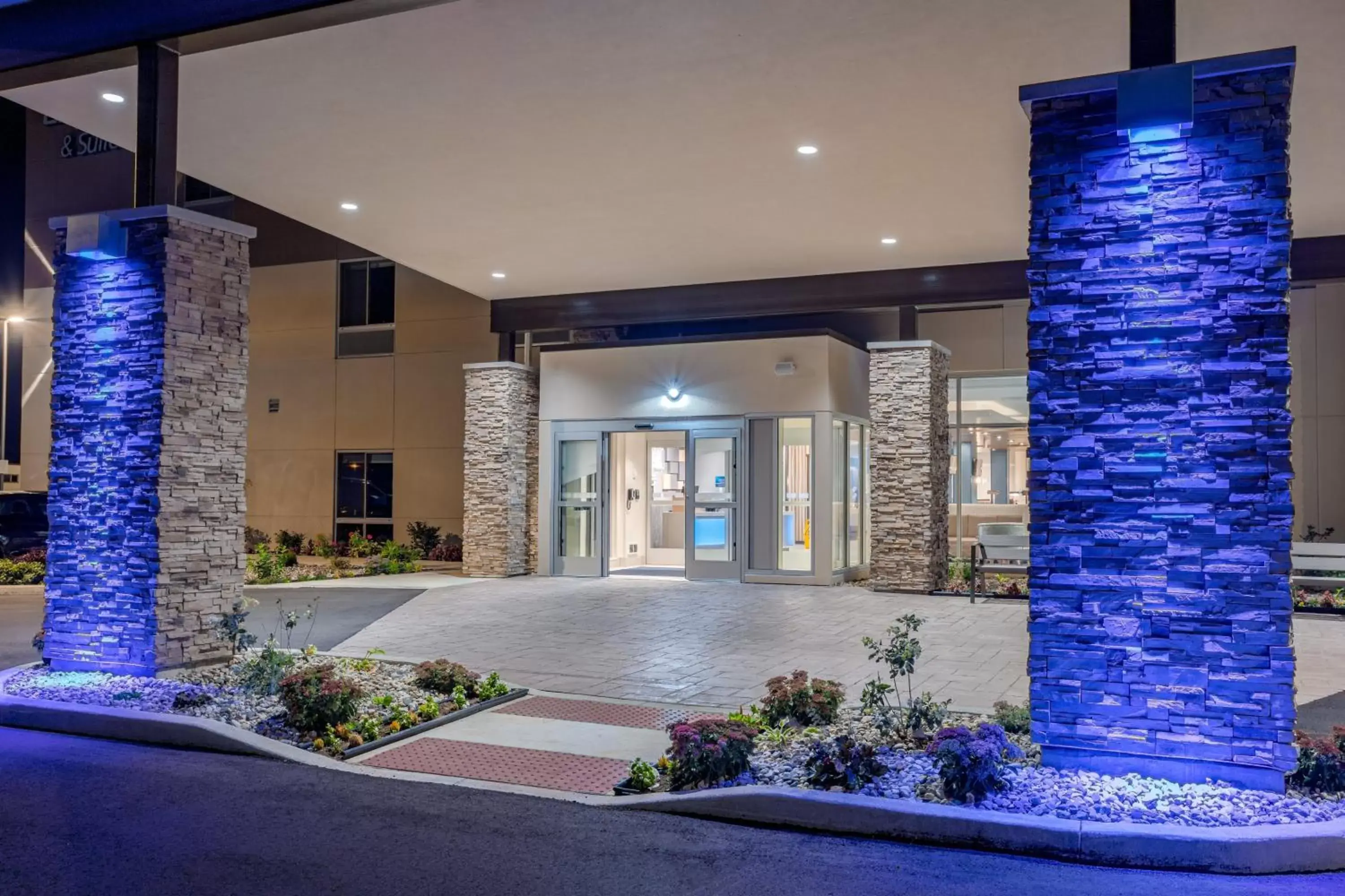 Property building in Holiday Inn Express & Suites - Elkhart North, an IHG Hotel