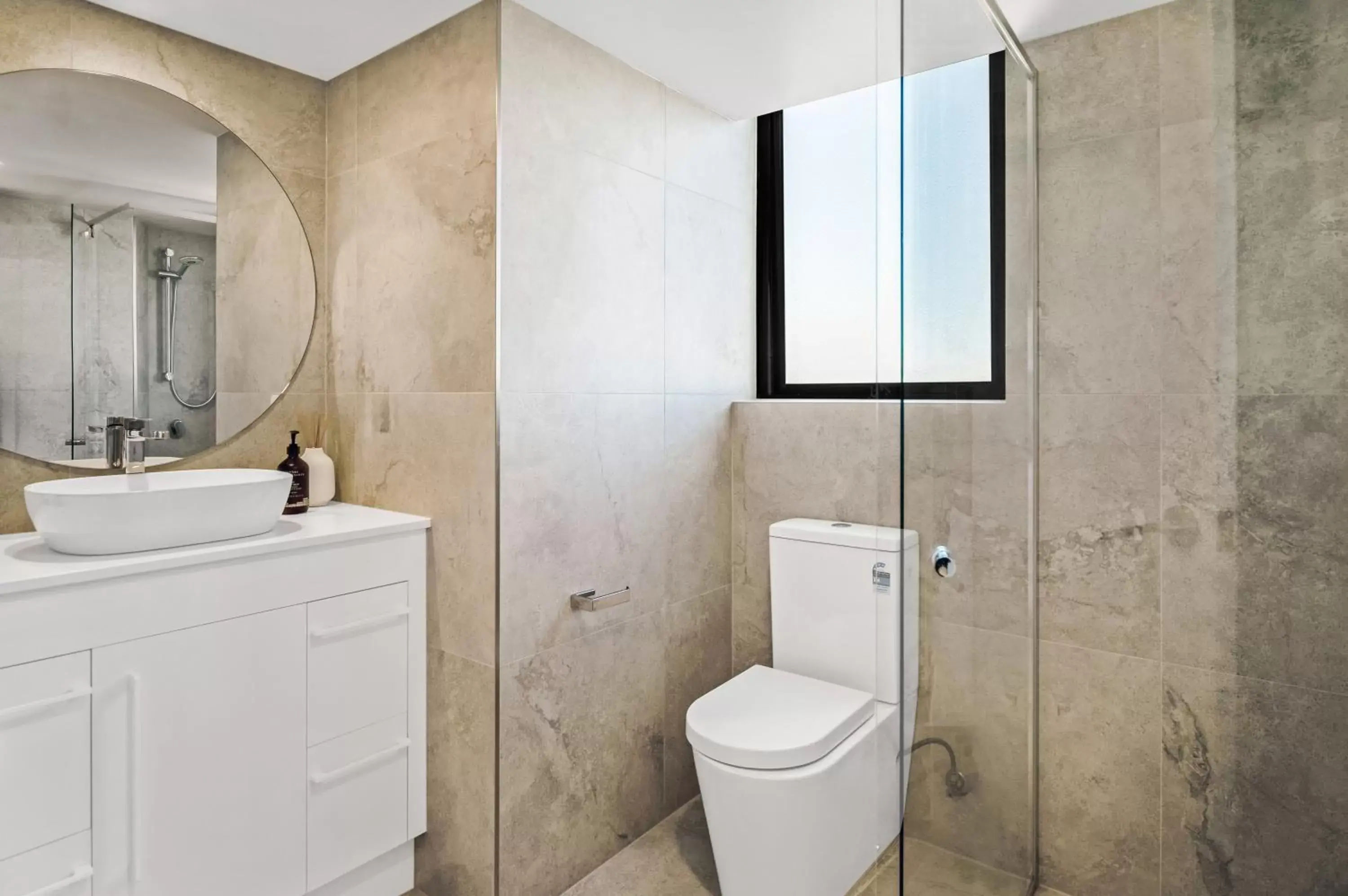 Bathroom in Mantra Coolangatta Beach Bathroom in Mantra Coolangatta Beach