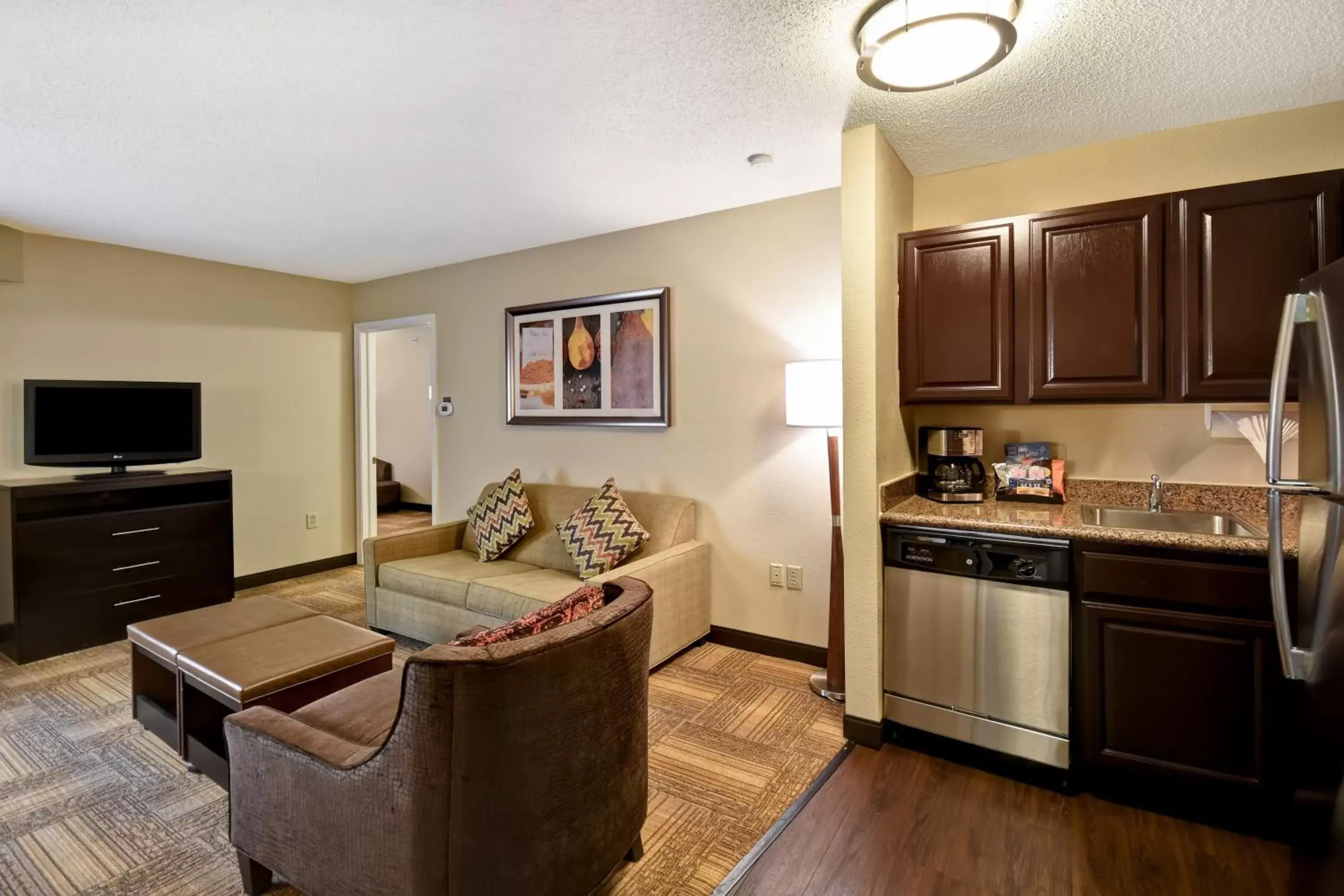 Photo of the whole room, Kitchen/Kitchenette in Staybridge Suites Grand Rapids-Kentwood, an IHG Hotel