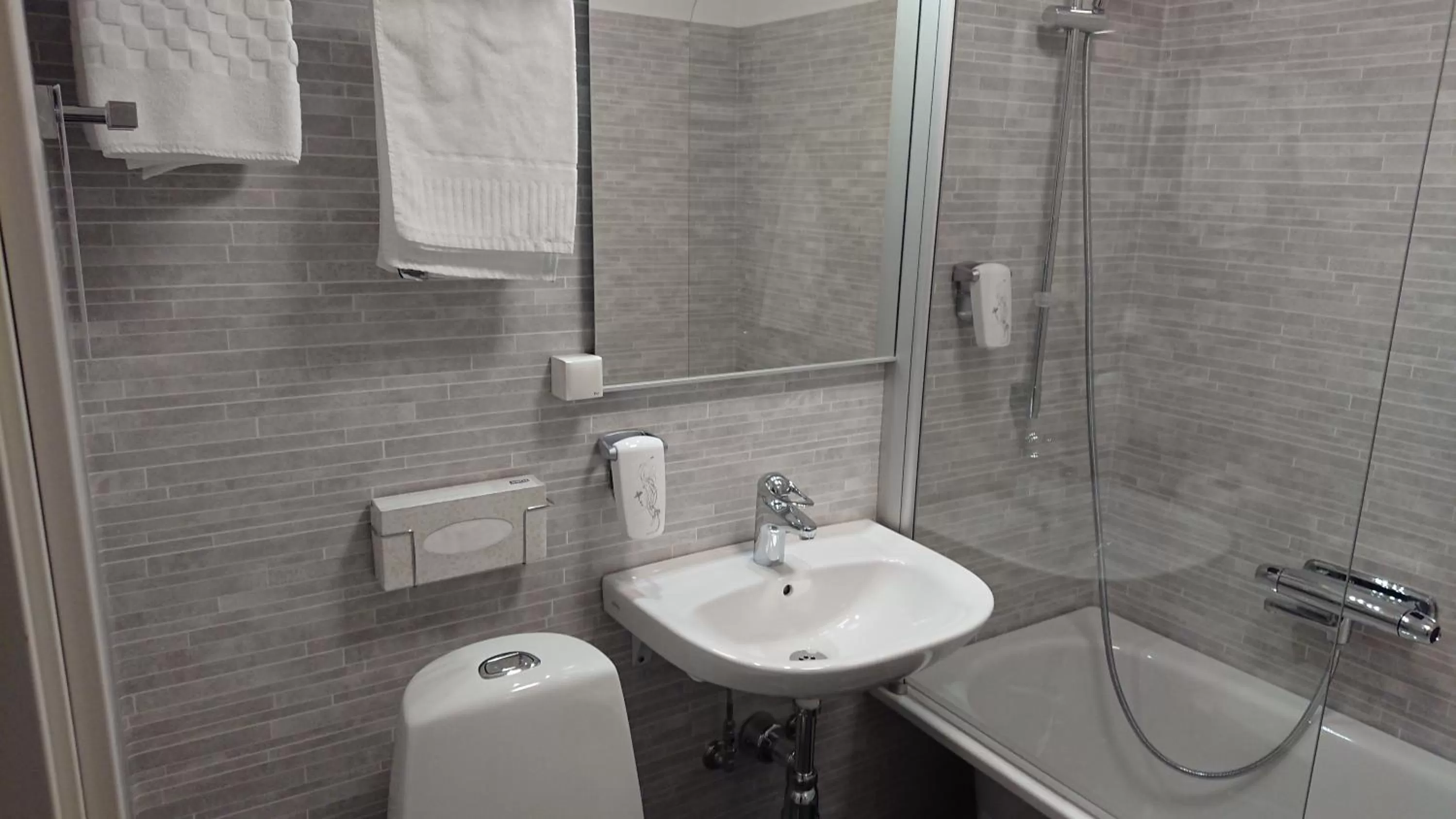 Bathroom in Best Western Centralhotellet