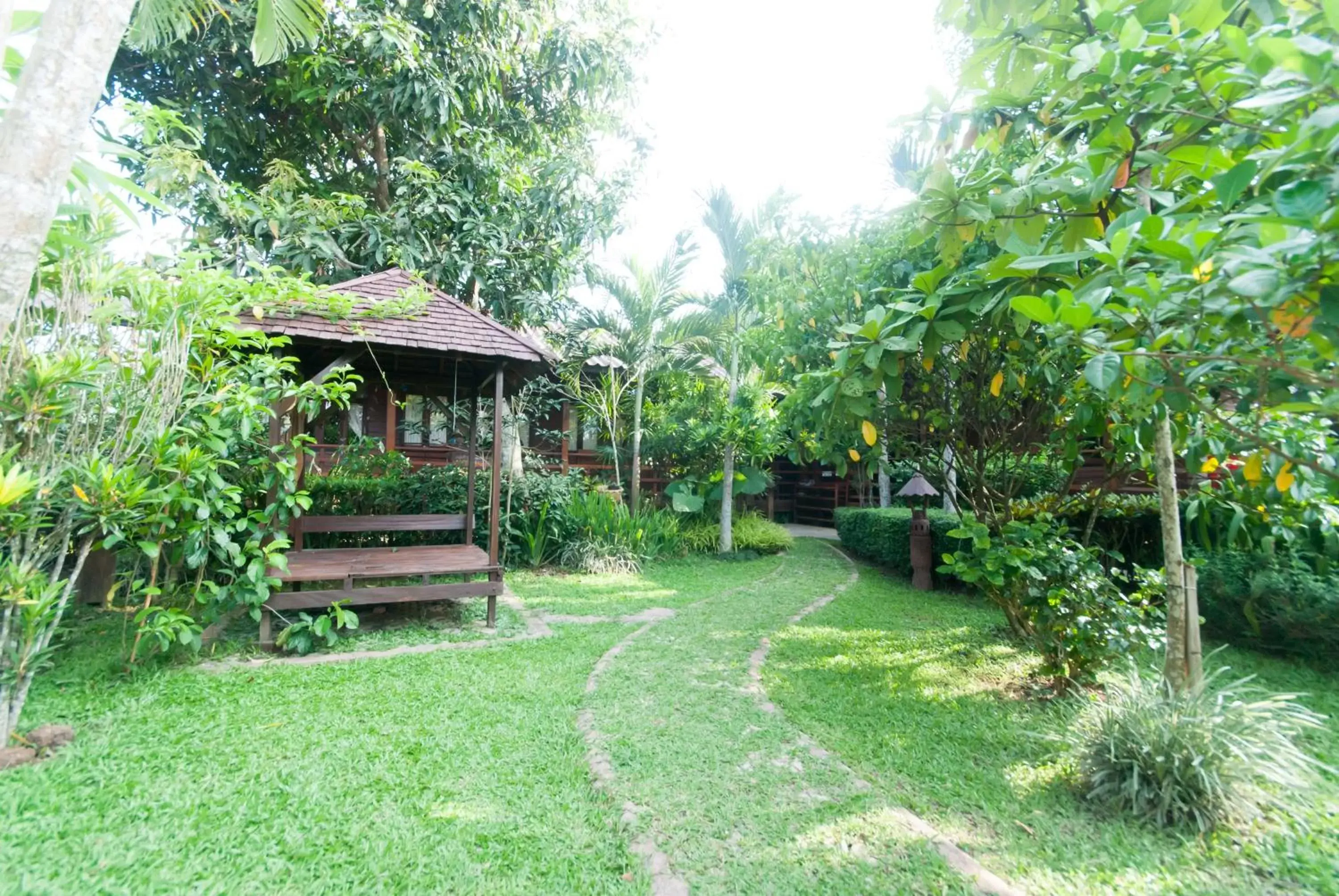 Garden in Namkhong Guesthouse and Resort