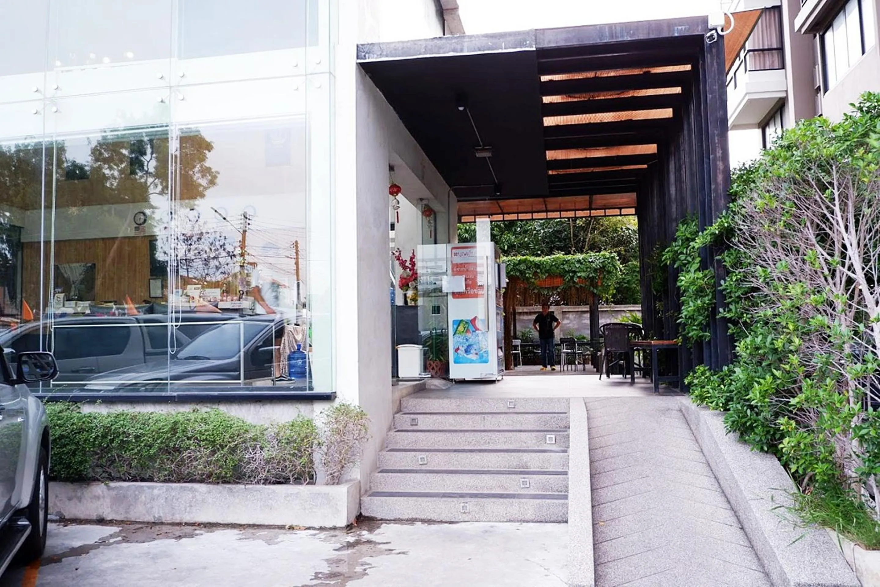 Area and facilities in Izen Plus Budget Hotel & Residence