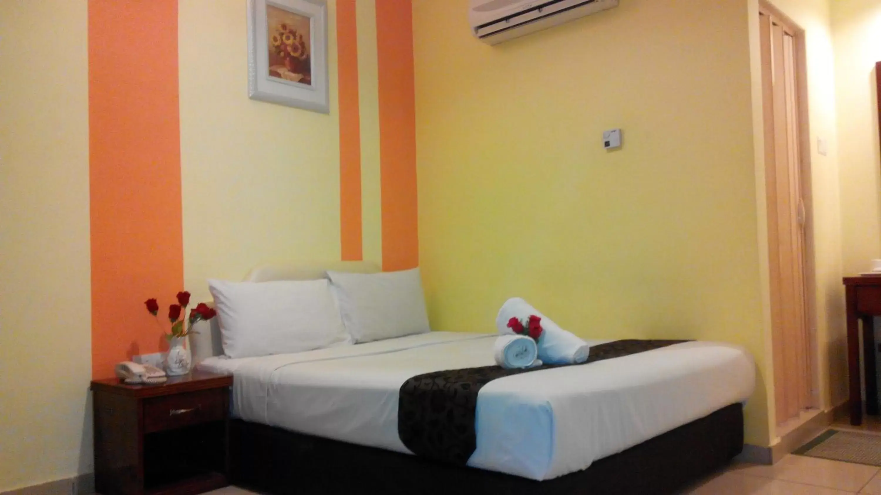 Bedroom, Bed in Sun Inns Hotel Kuala Selangor