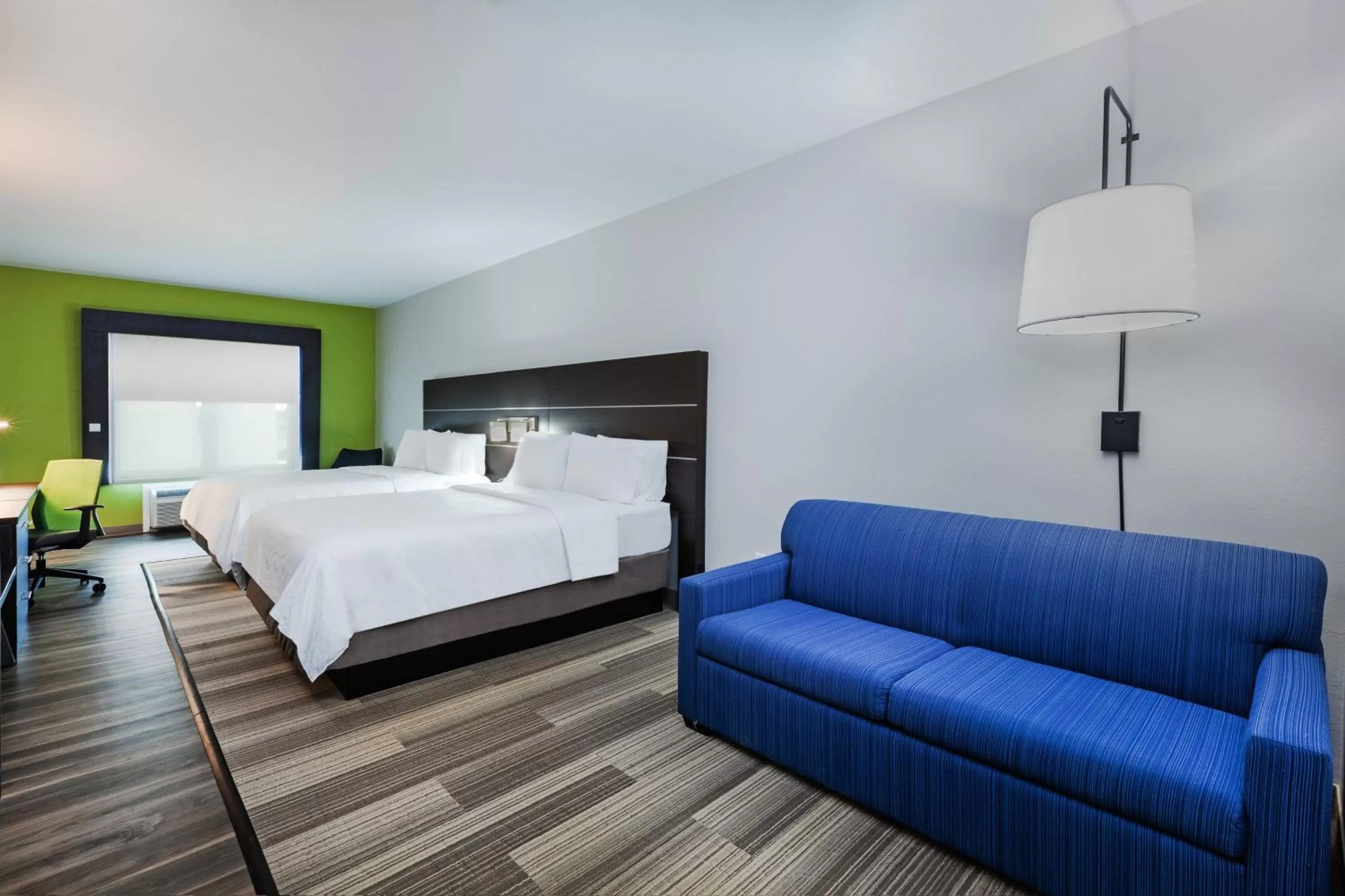 Photo of the whole room, Bed in Holiday Inn Express Port Lavaca by IHG