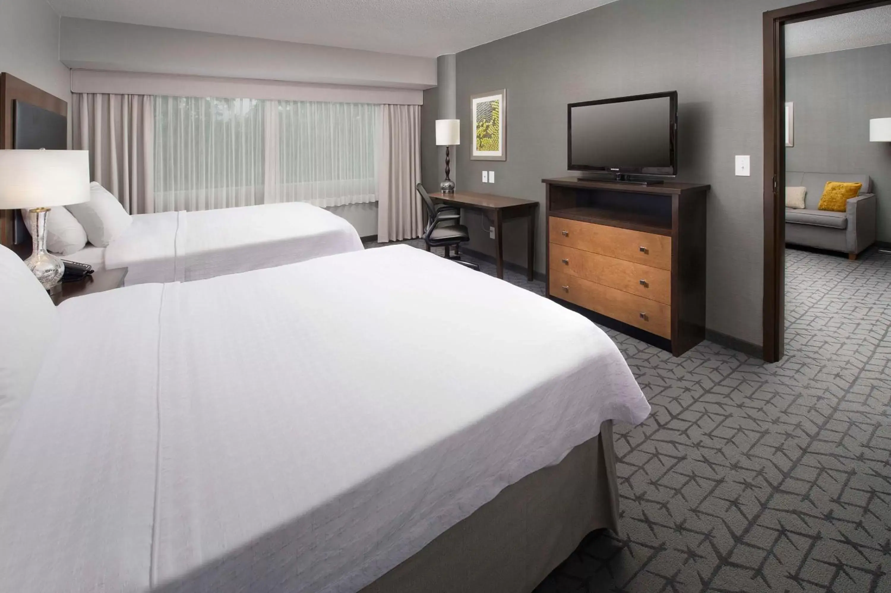 Living room, Bed in Homewood Suites by Hilton Gaithersburg/Washington, DC North