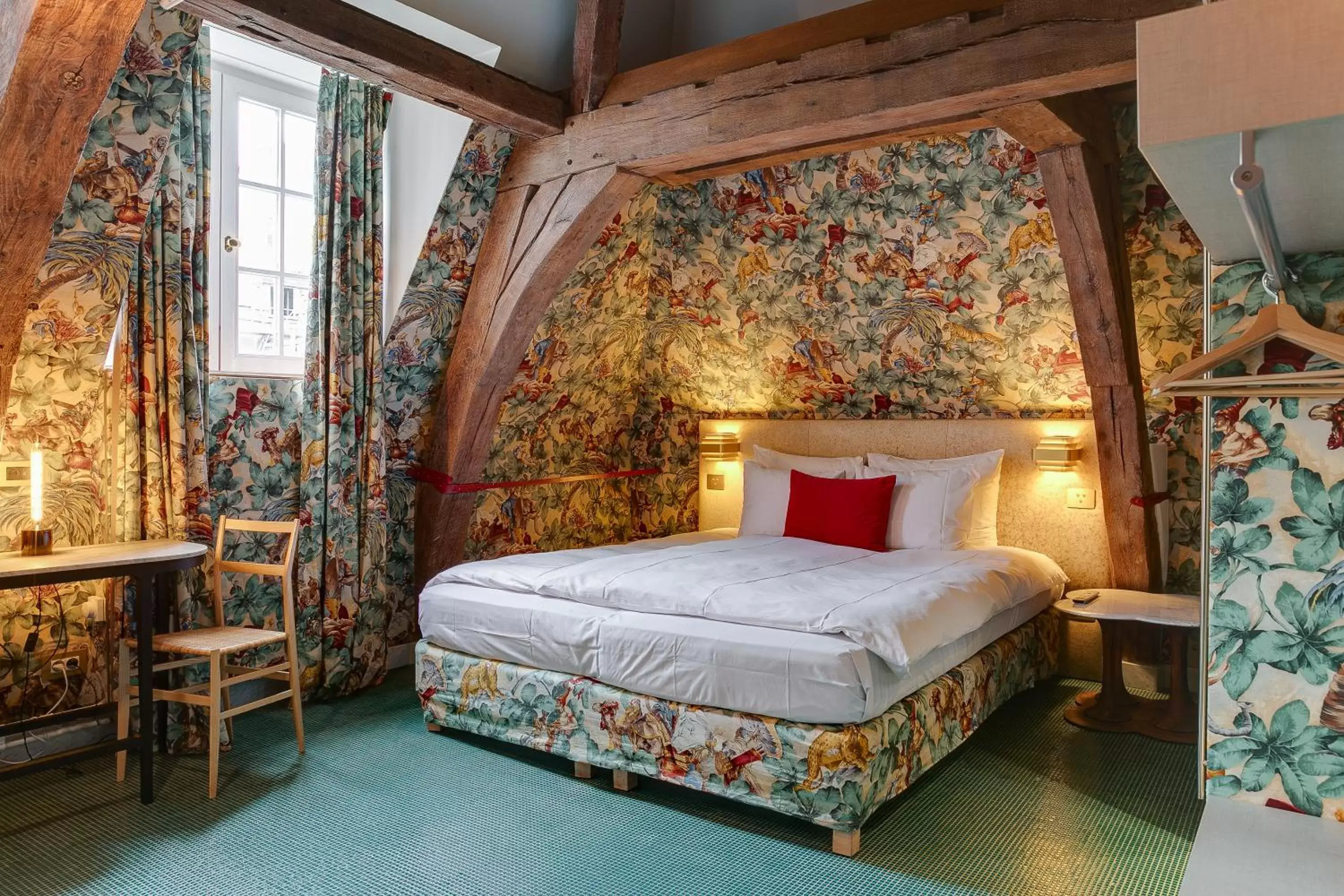 Bed in Small Luxury Hotel De Witte Lelie