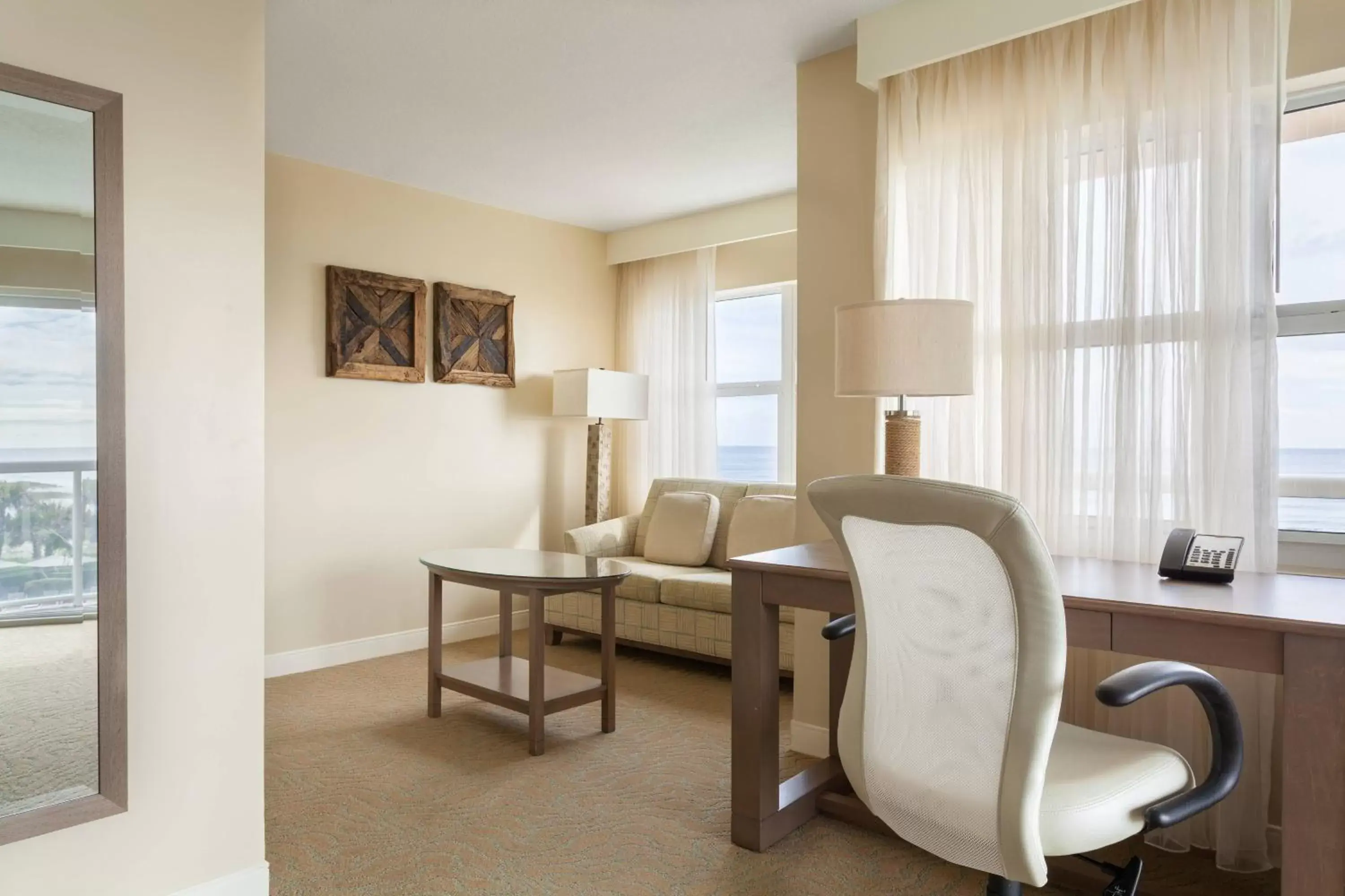 Photo of the whole room, Seating Area in Fort Lauderdale Marriott Pompano Beach Resort and Spa