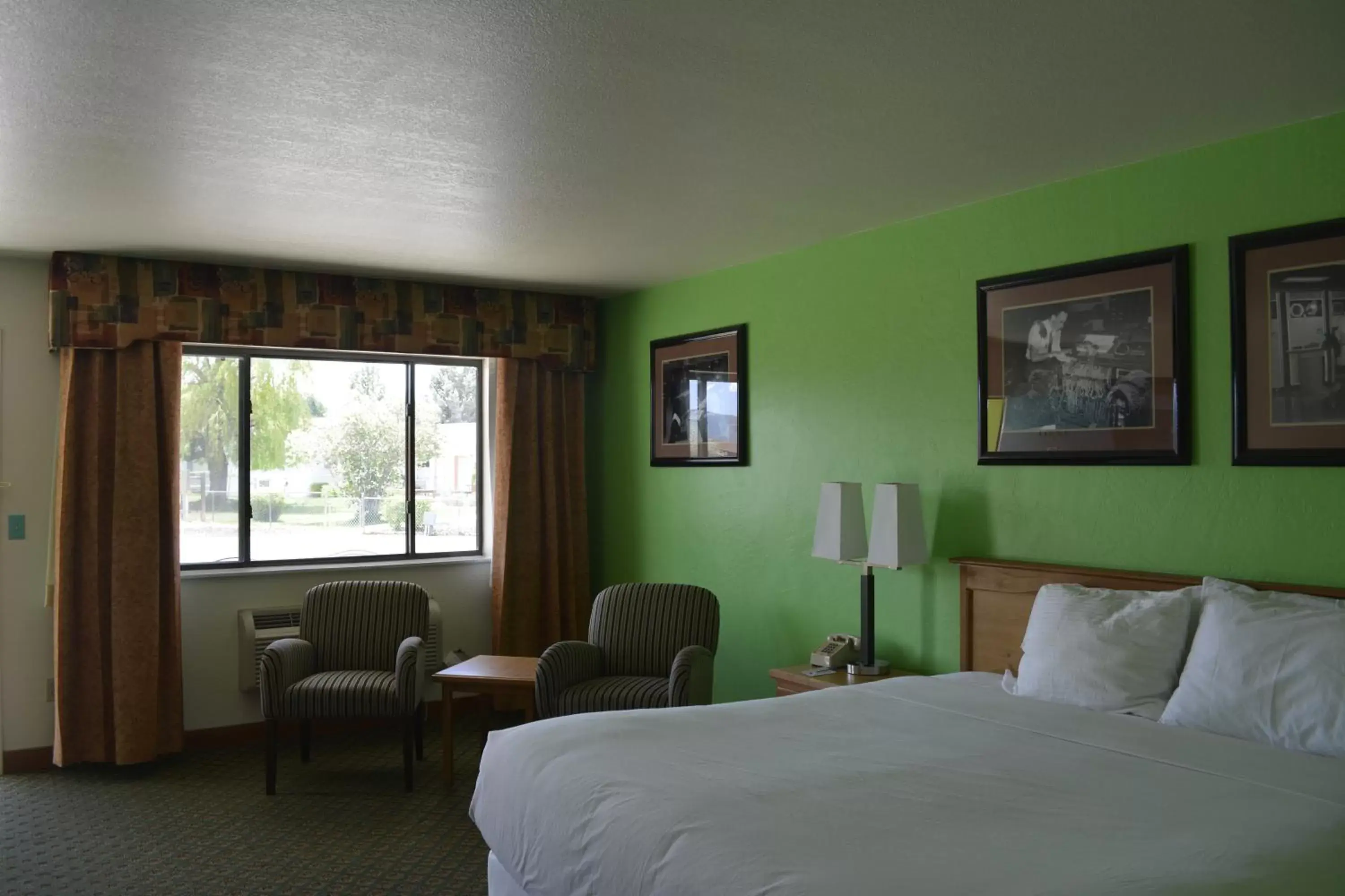 Bedroom, Bed in Retro Inn at Mesa Verde